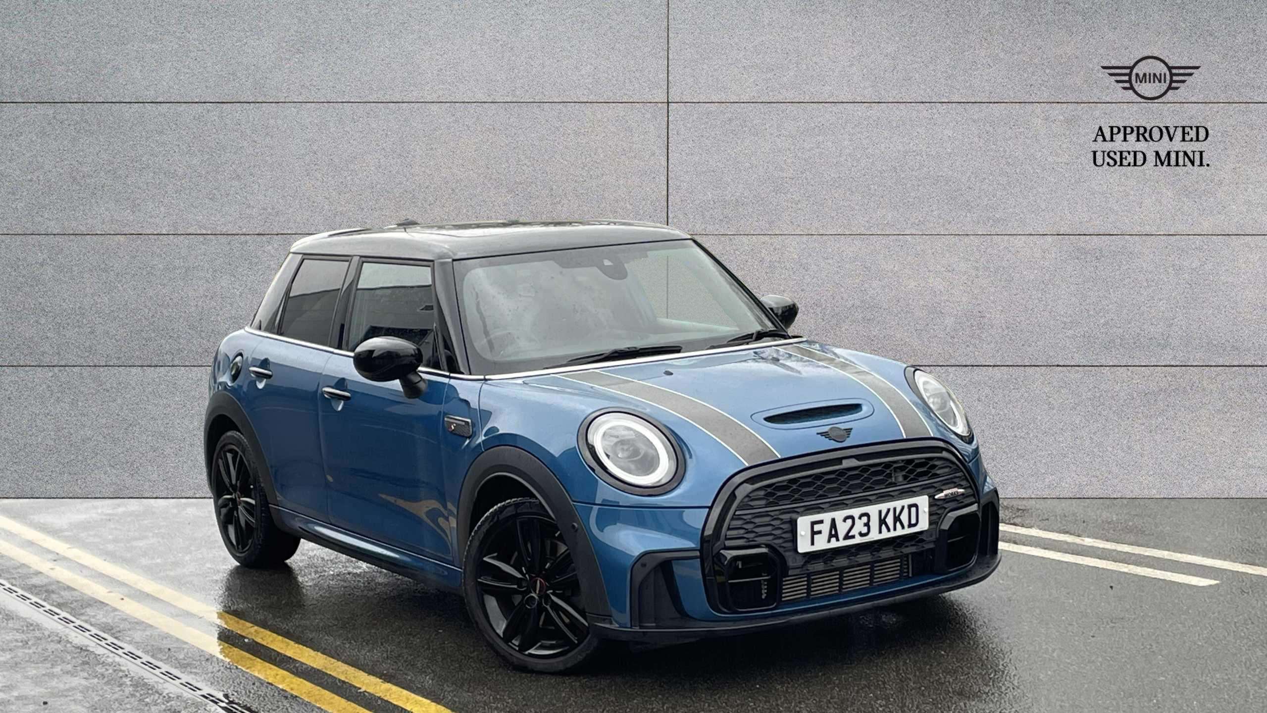 Main listing image - MINI Hatchback 5dr
