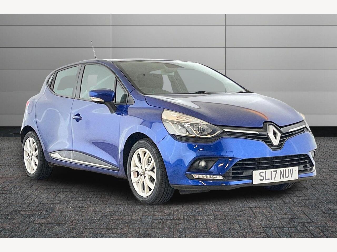 Main listing image - Renault Clio