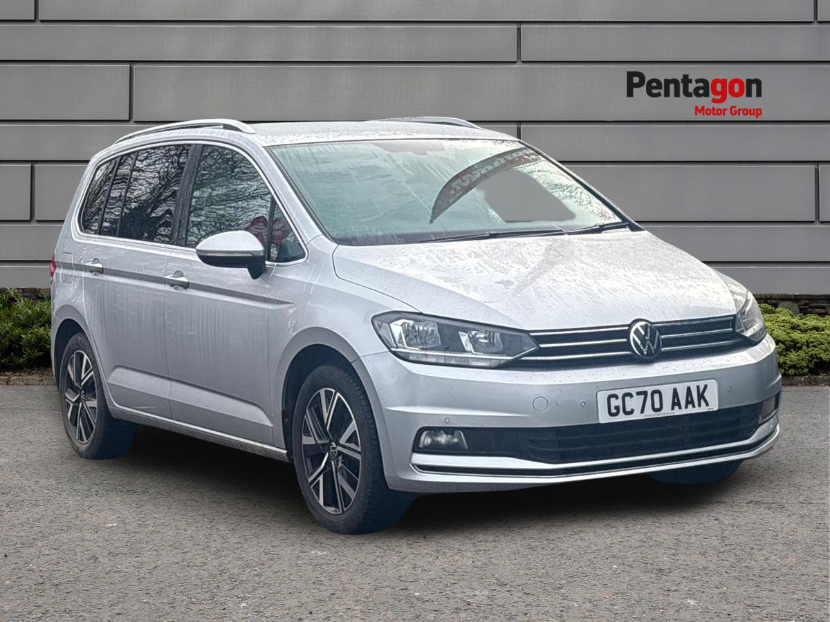 Main listing image - Volkswagen Touran