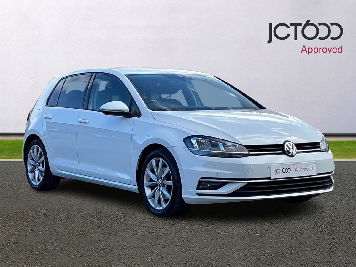 Main listing image - Volkswagen Golf