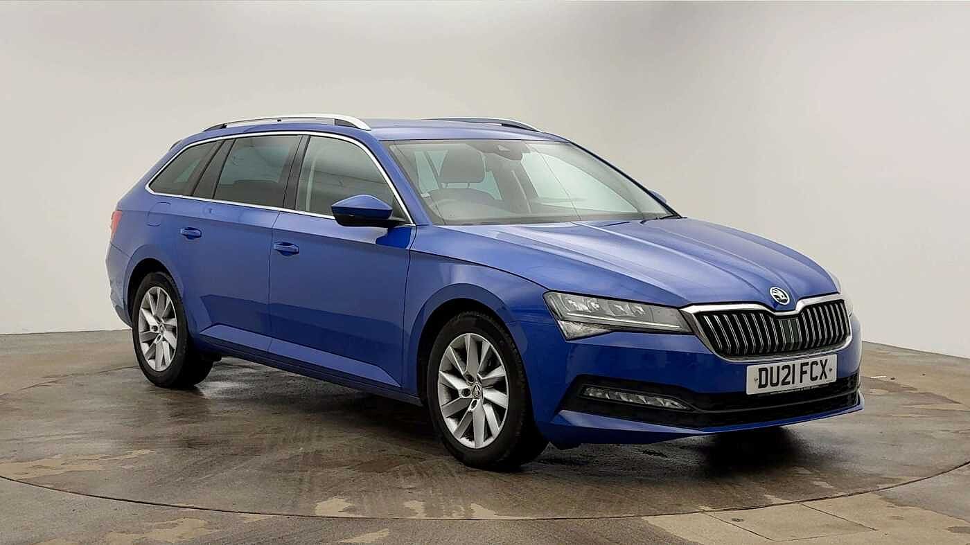 Main listing image - Skoda Superb Estate