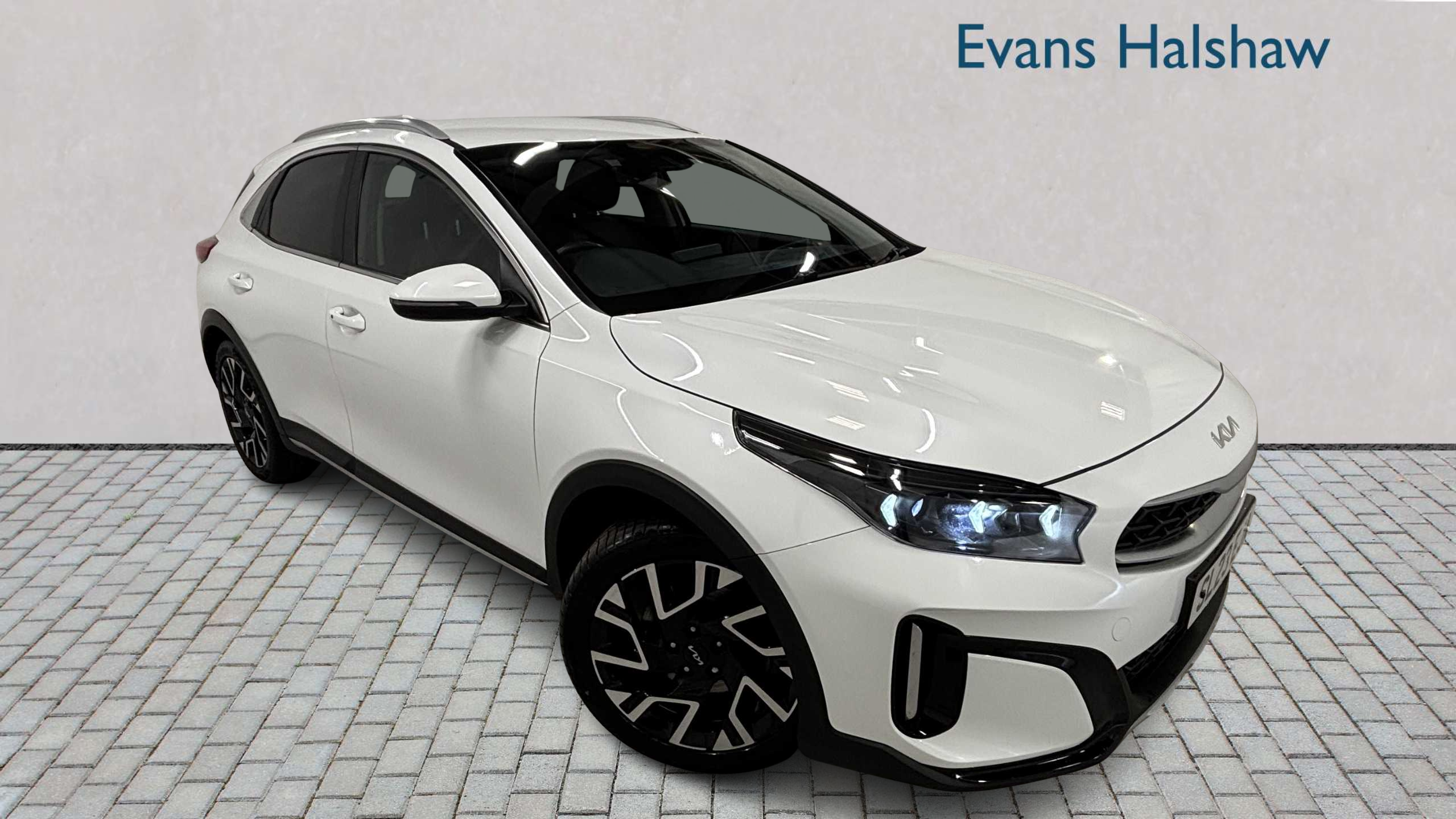 Main listing image - Kia XCeed