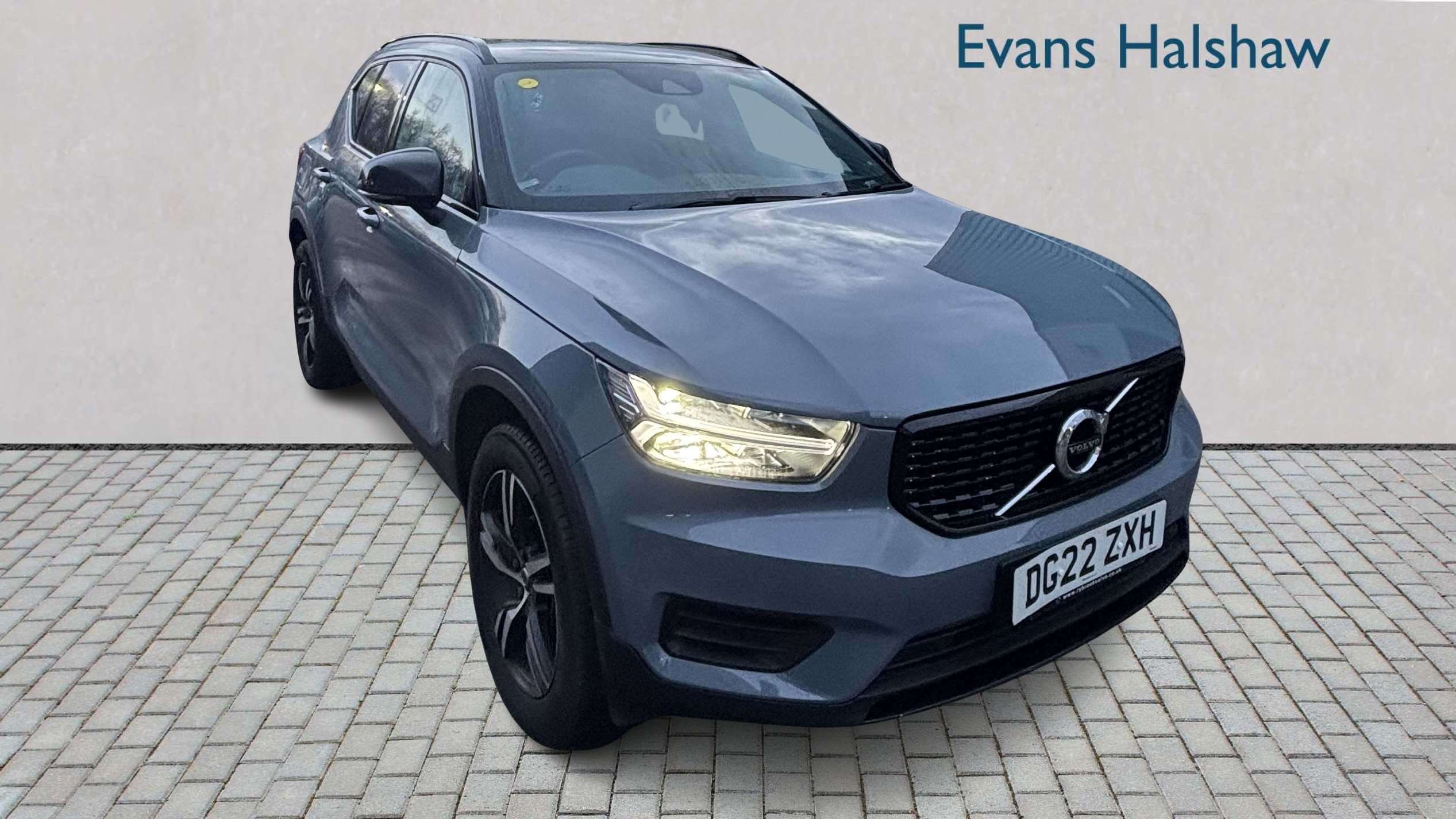 Main listing image - Volvo XC40