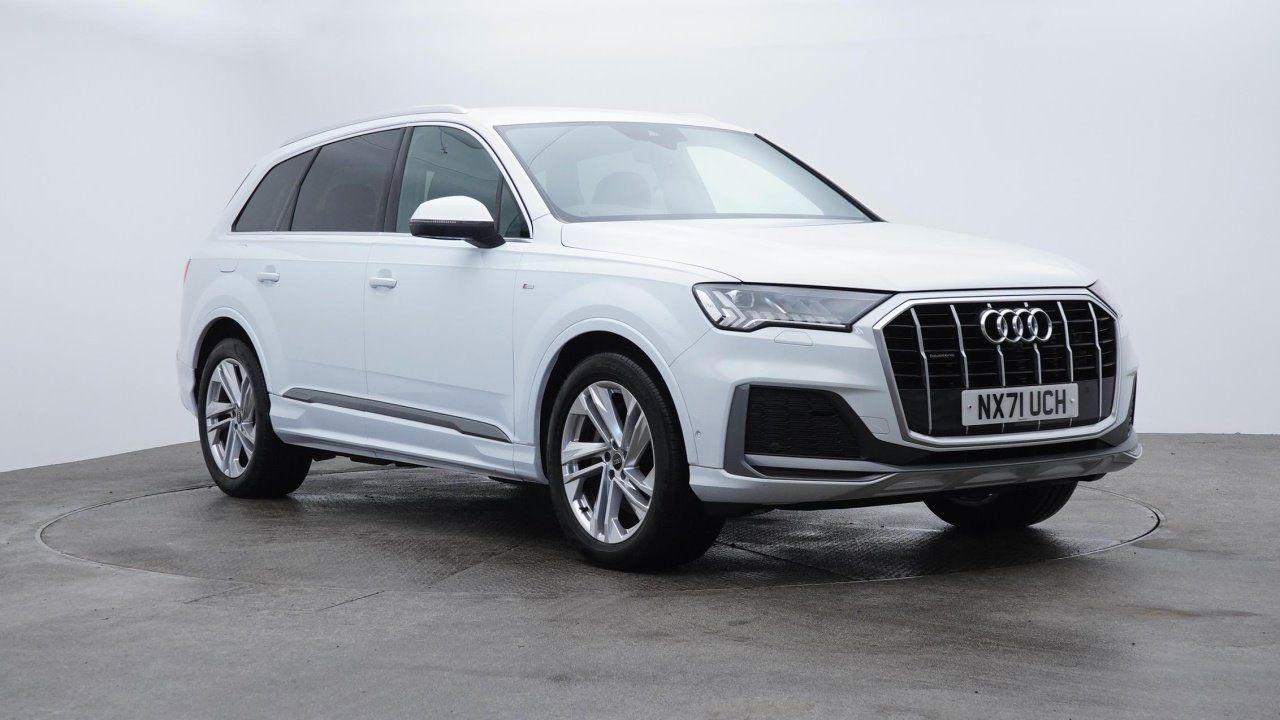 Main listing image - Audi Q7