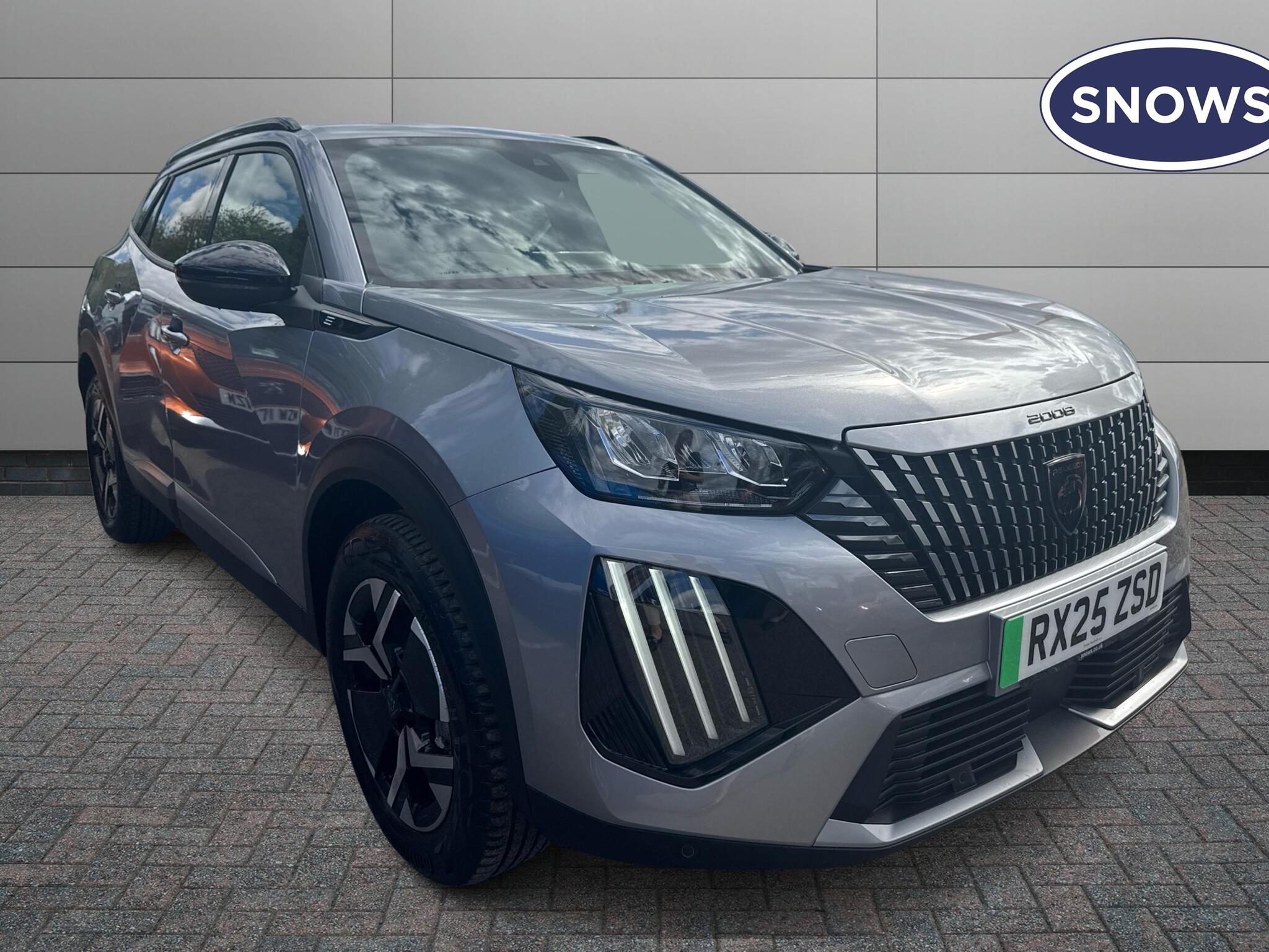 Main listing image - Peugeot e-2008