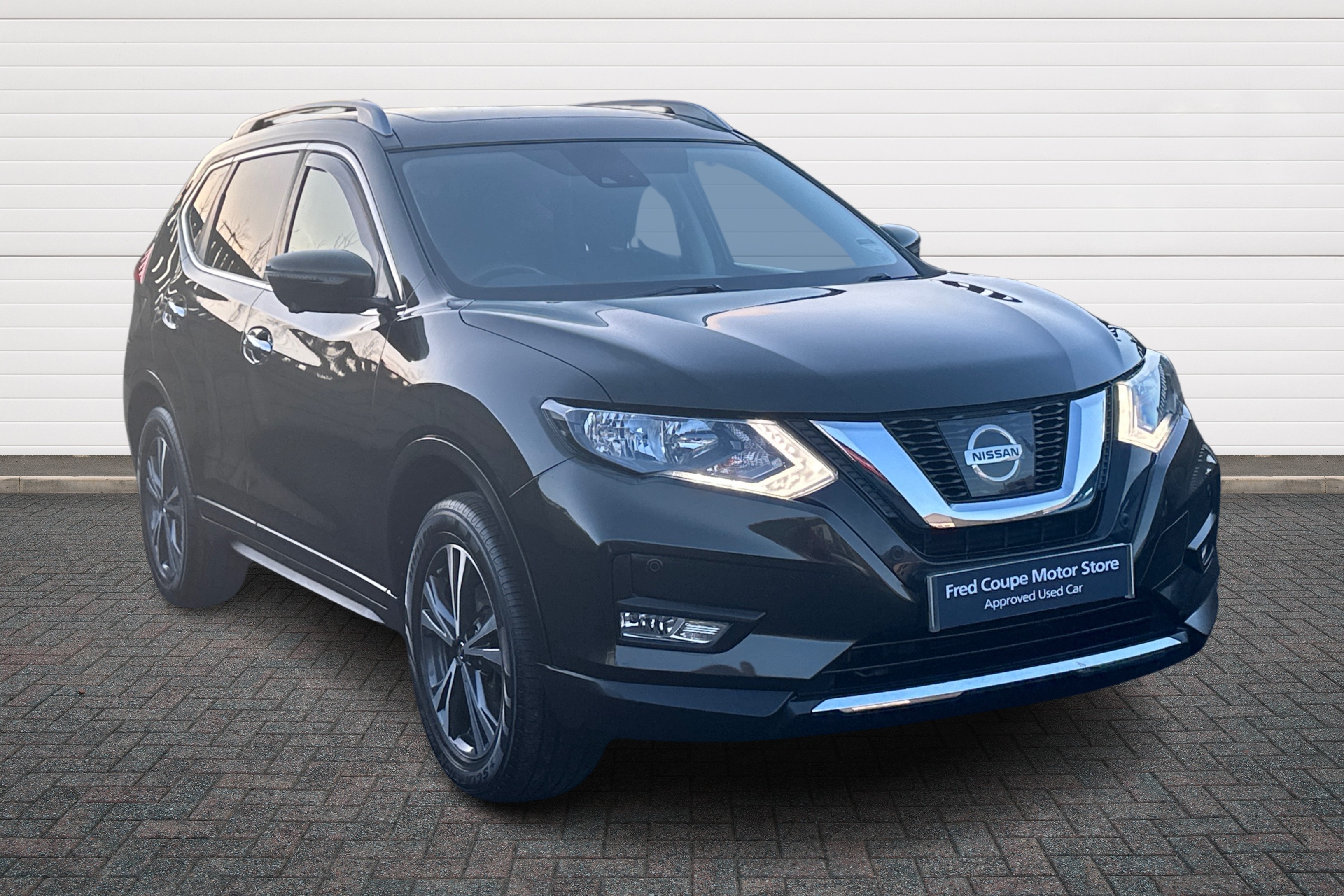 Main listing image - Nissan X-Trail