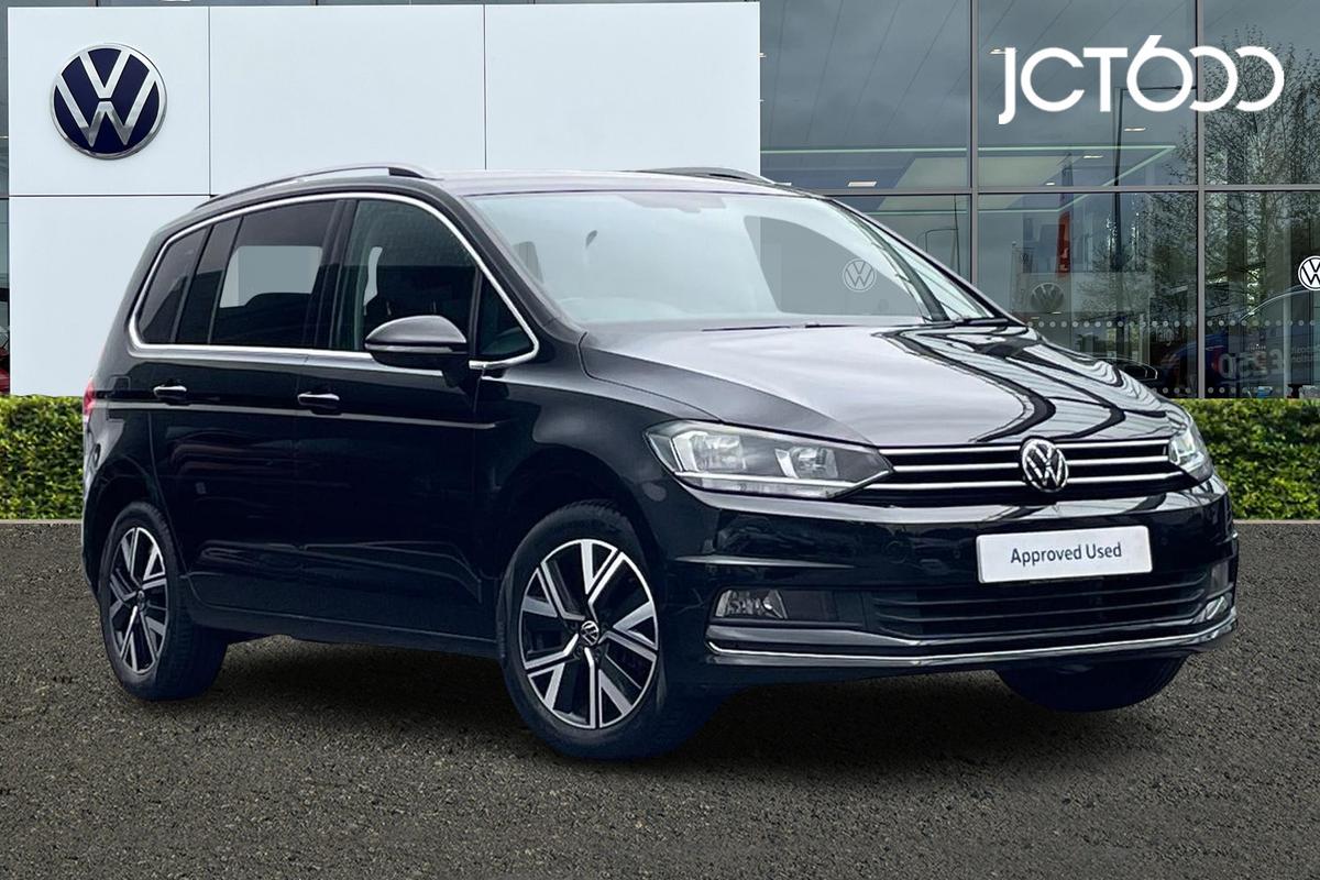 Main listing image - Volkswagen Touran