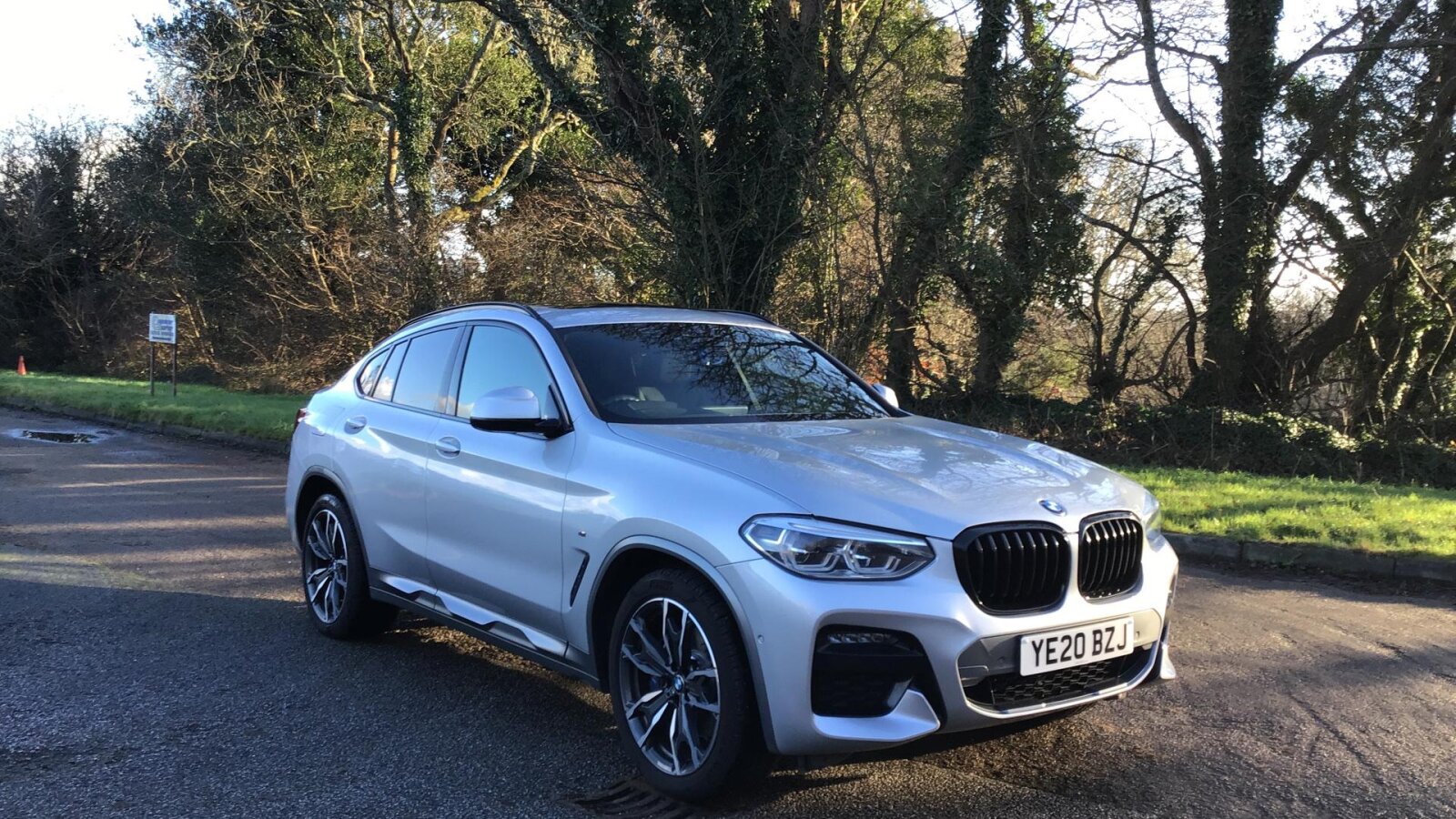 Main listing image - BMW X4