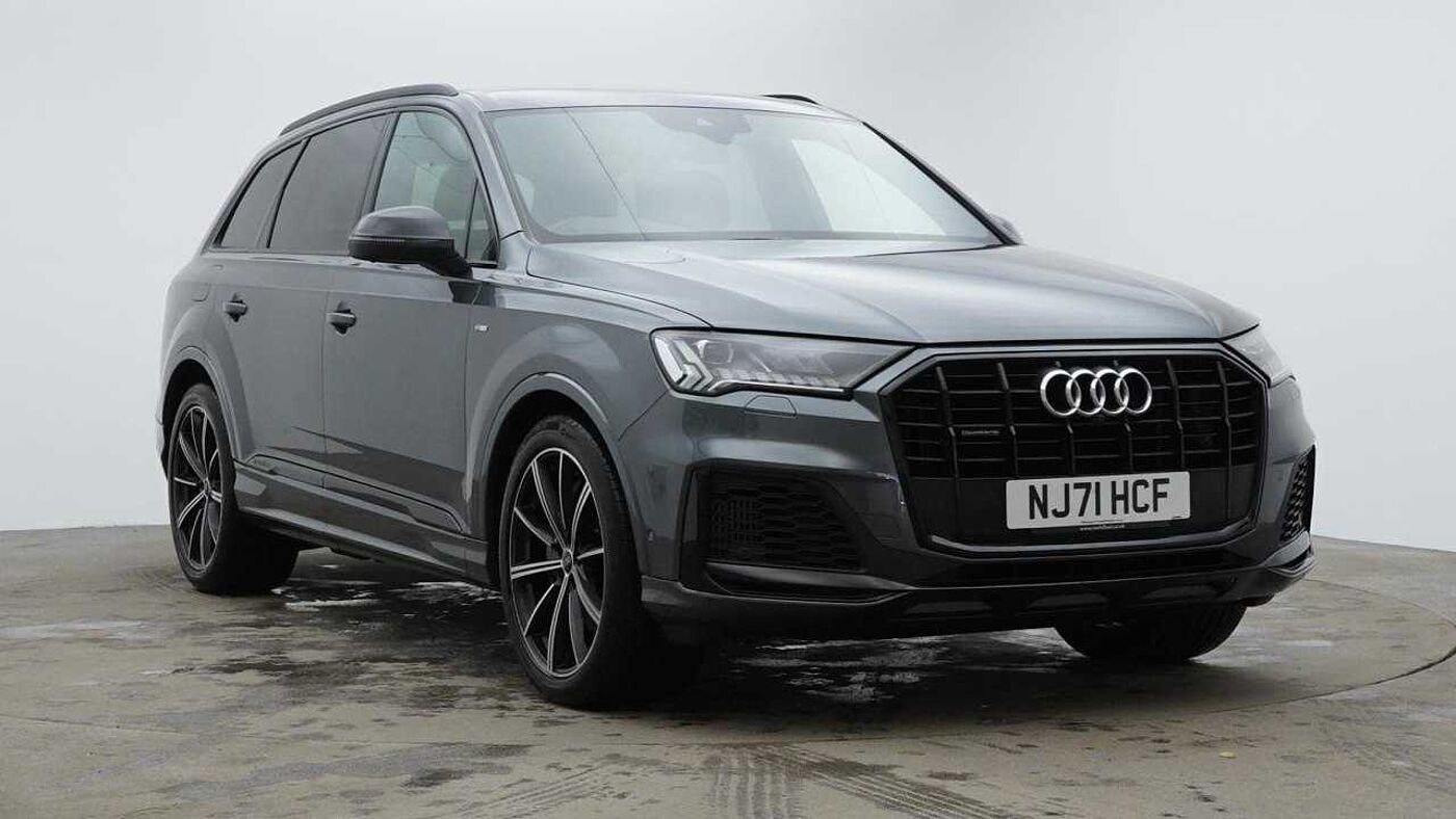 Main listing image - Audi Q7