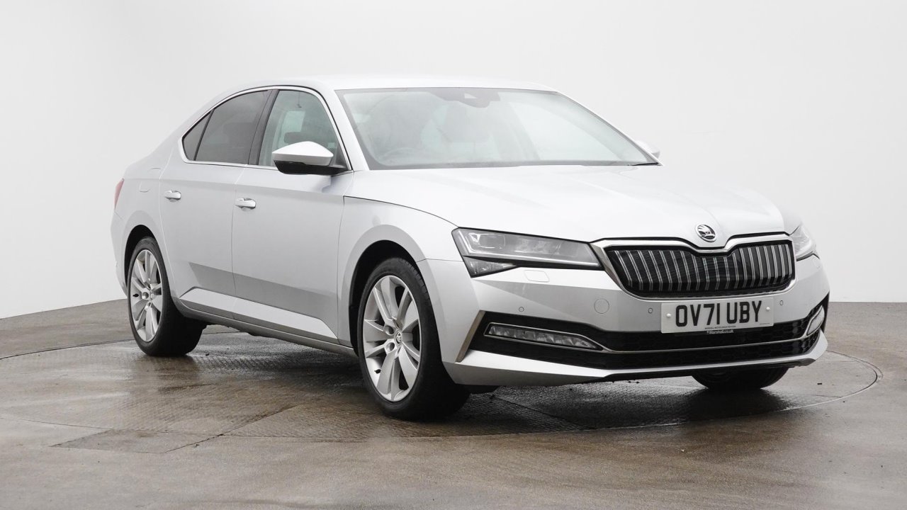 Main listing image - Skoda Superb