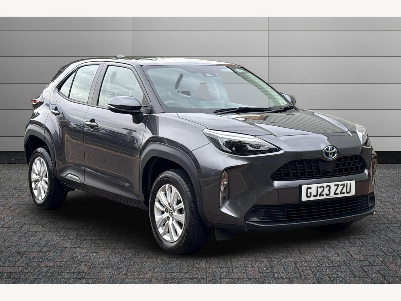Main listing image - Toyota Yaris Cross