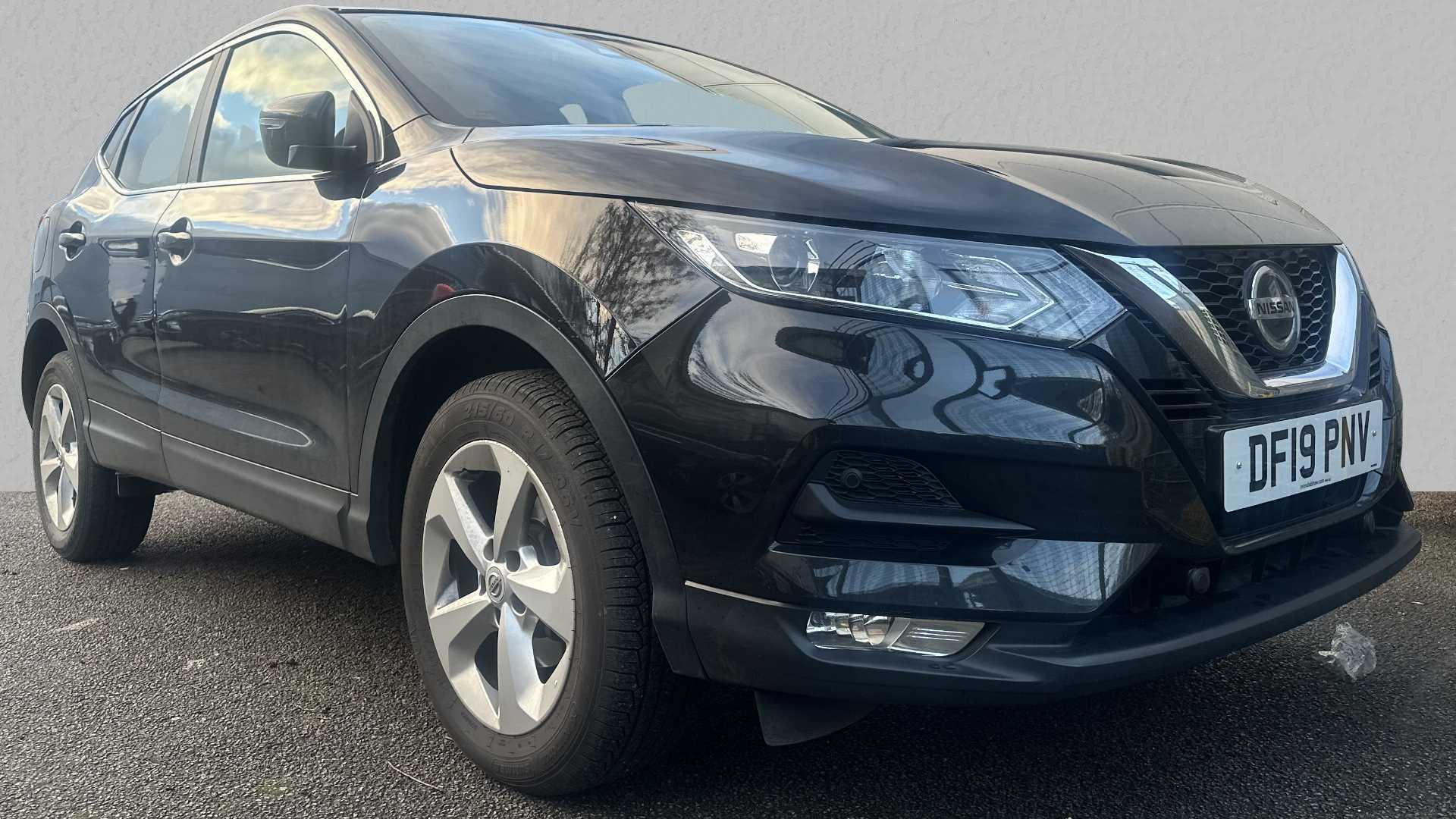 Main listing image - Nissan Qashqai