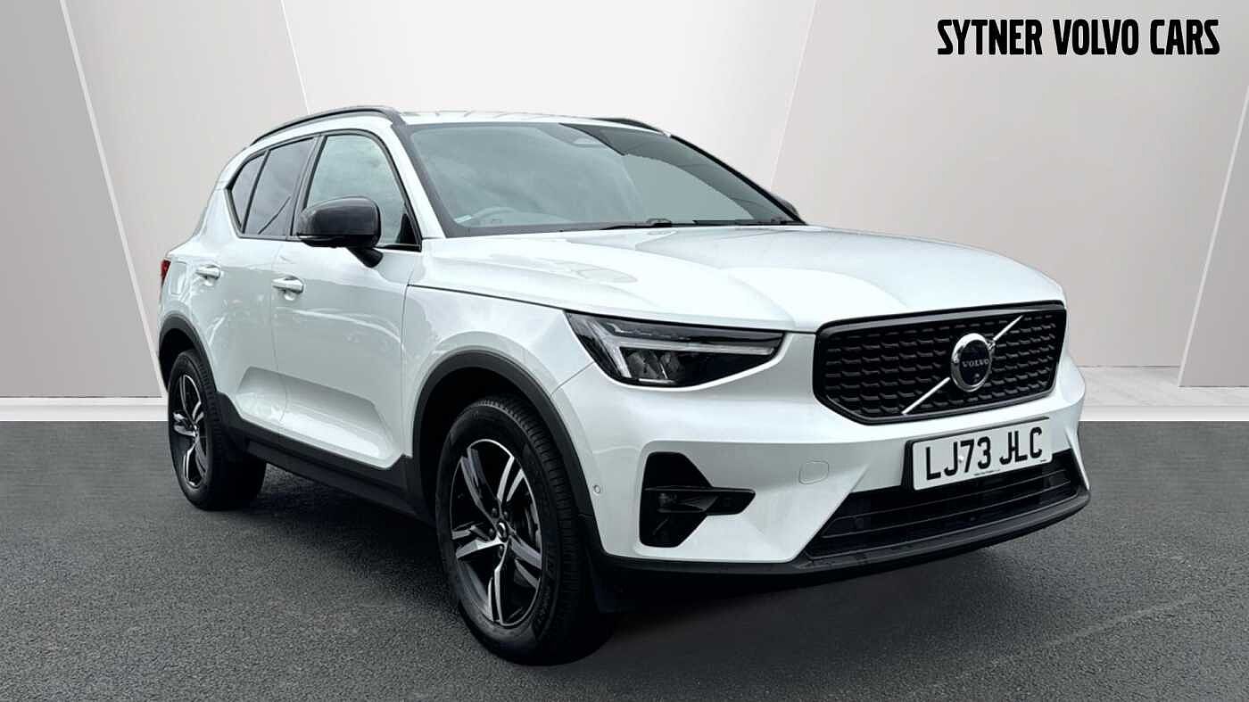 Main listing image - Volvo XC40