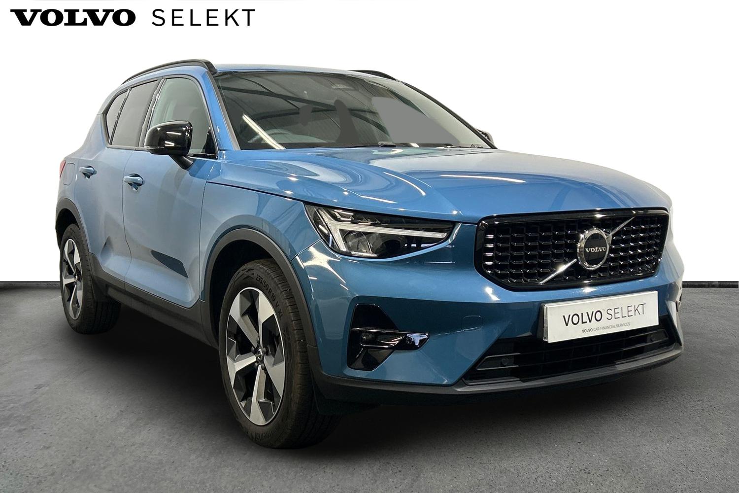 Main listing image - Volvo XC40