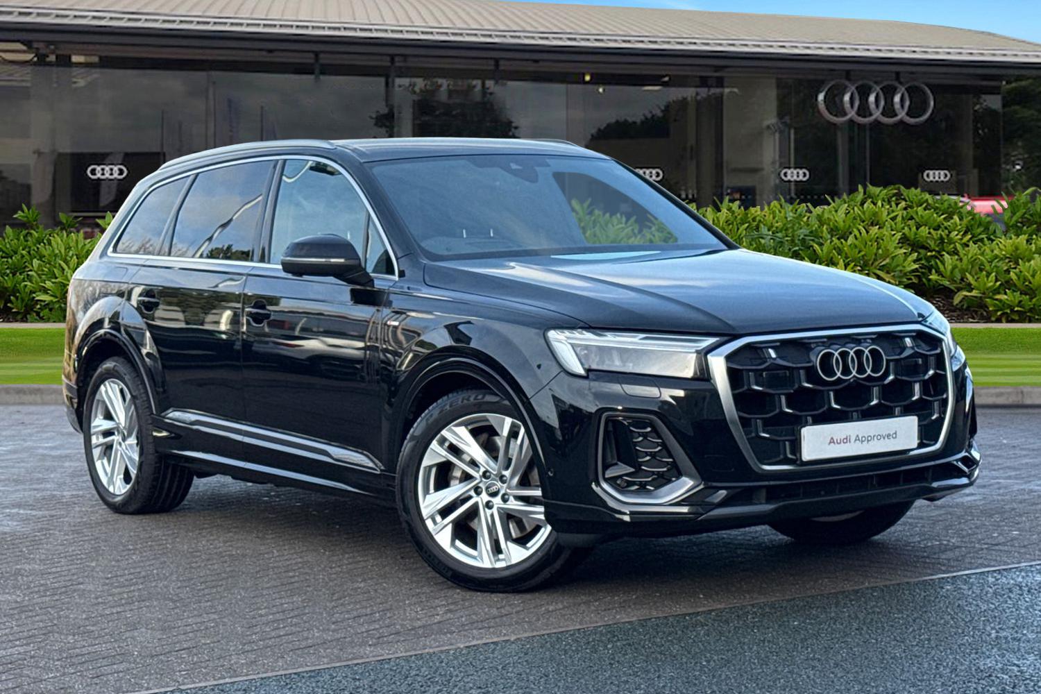 Main listing image - Audi Q7