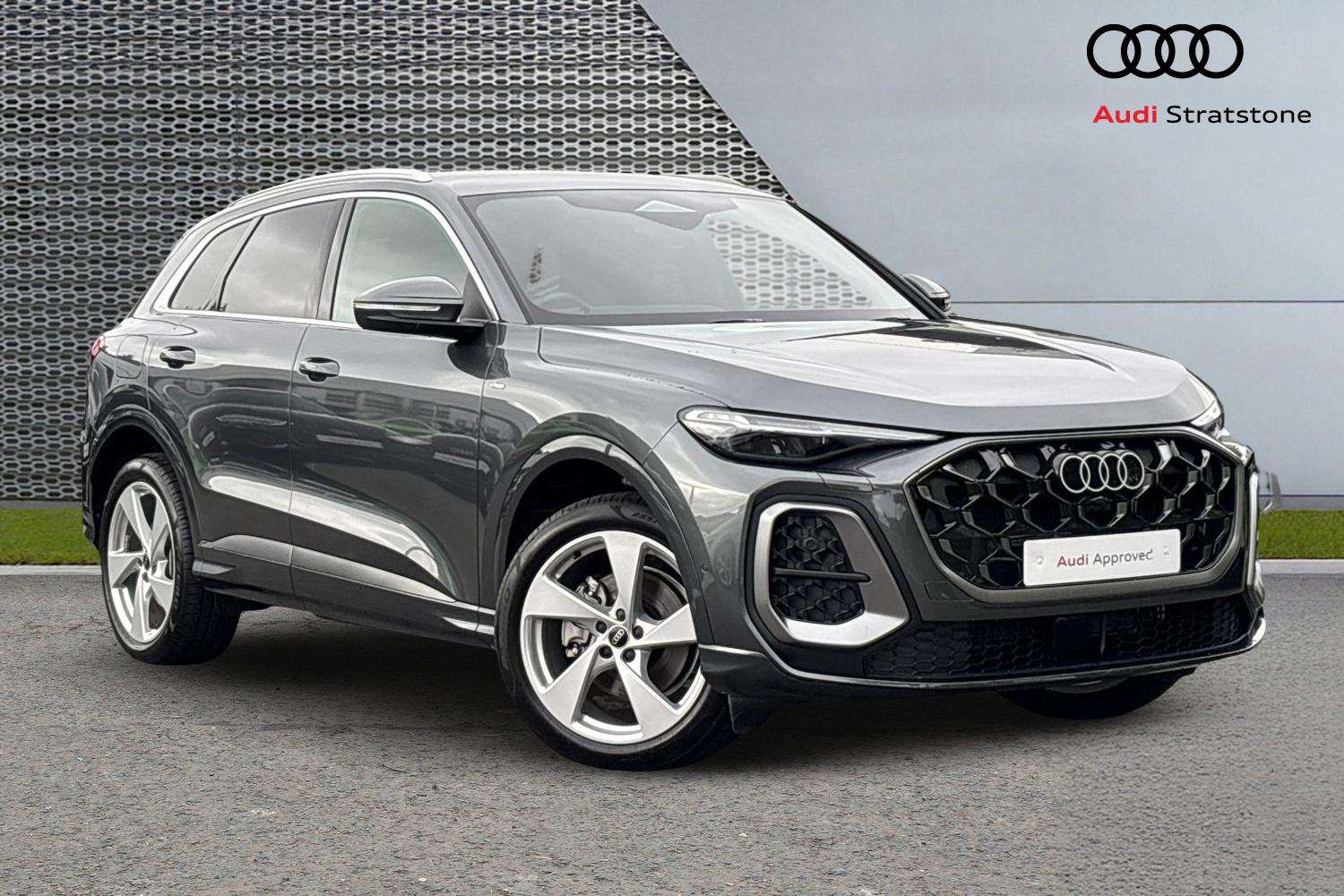 Main listing image - Audi Q5