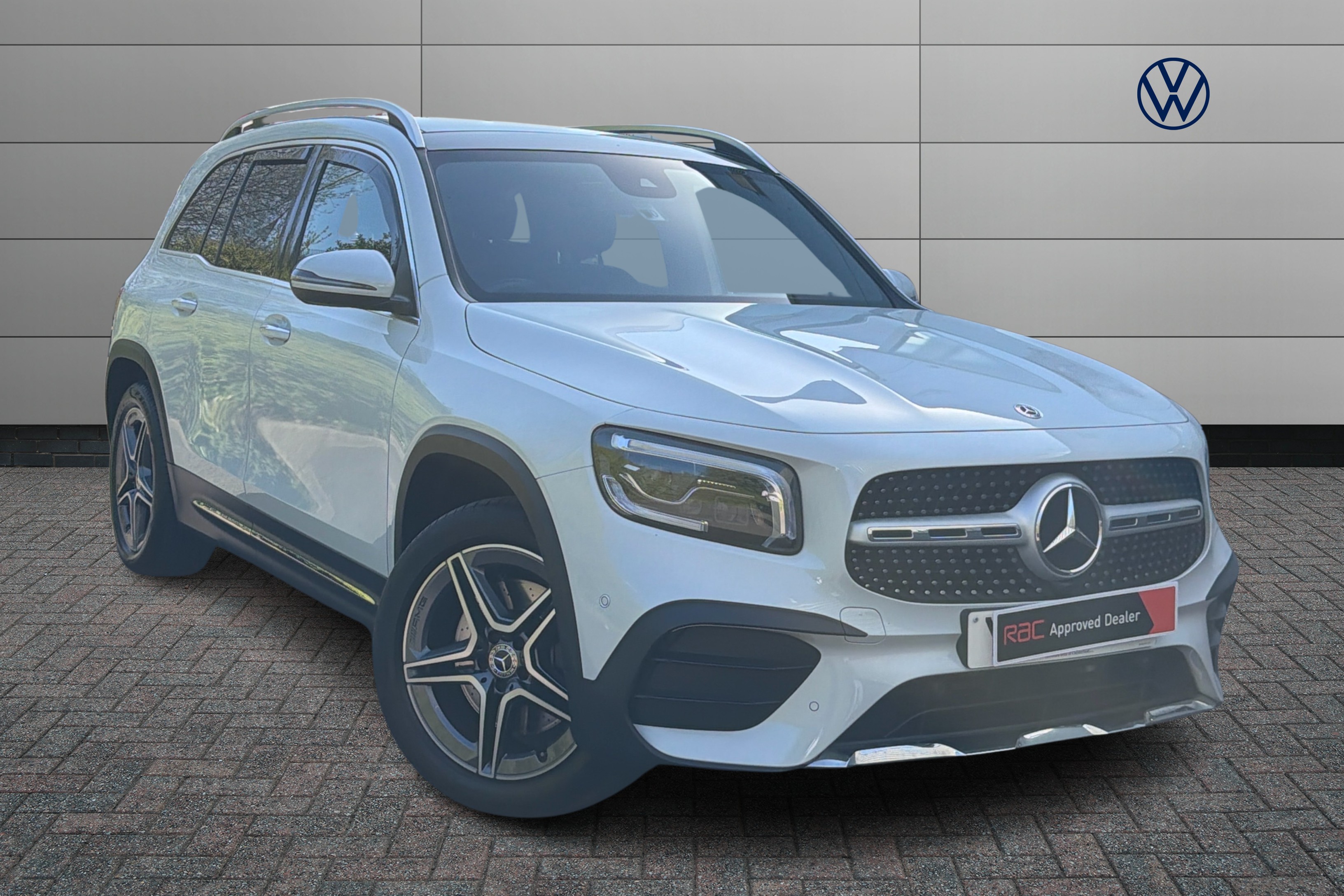 Main listing image - Mercedes-Benz GLB