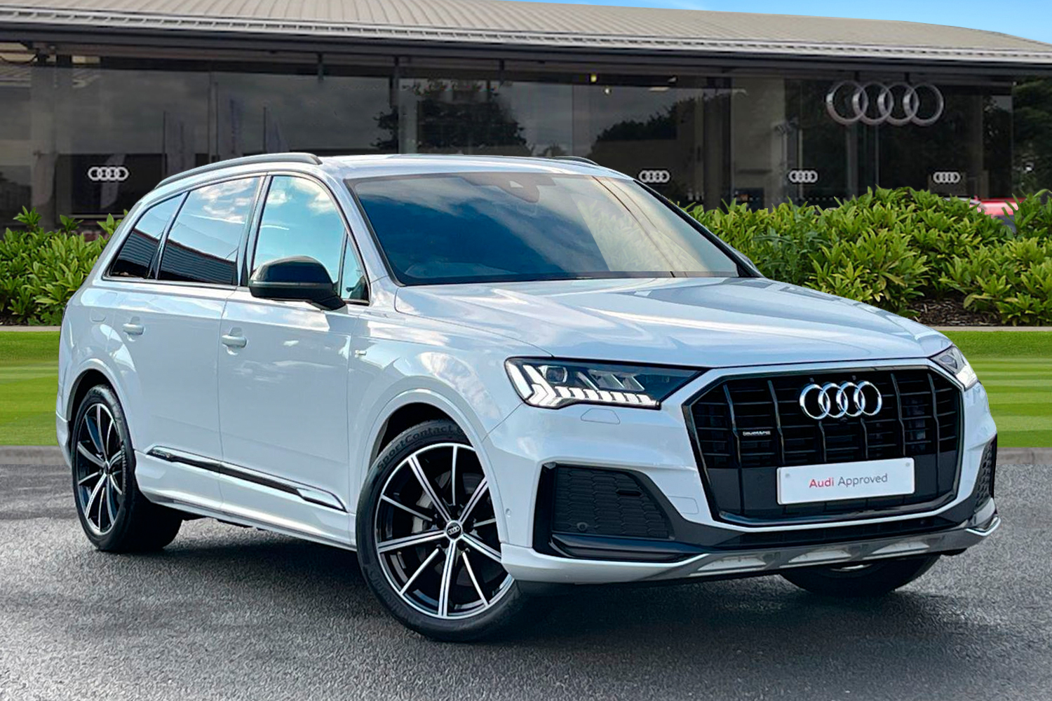 Main listing image - Audi Q7