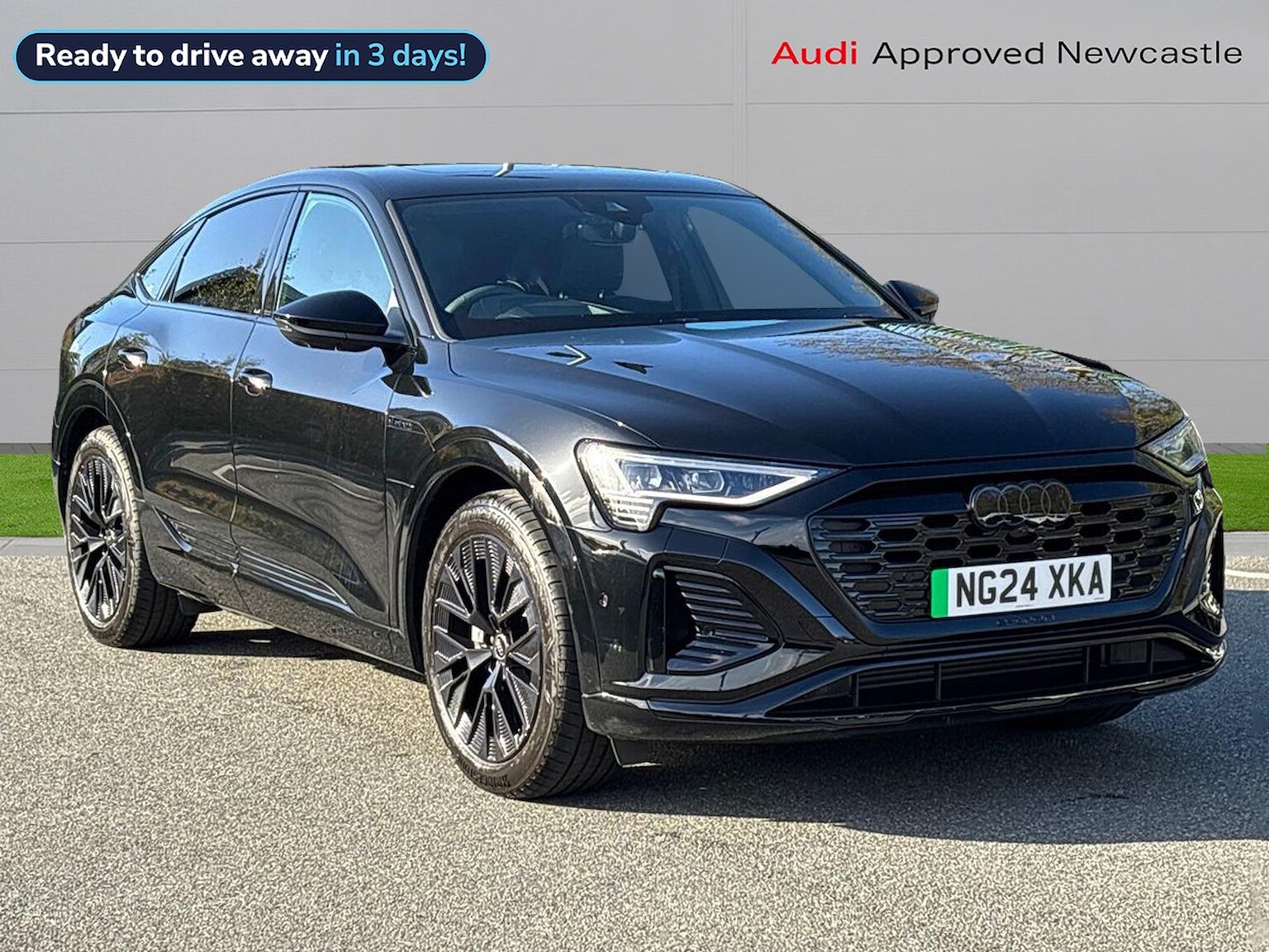 Main listing image - Audi Q8 e-tron