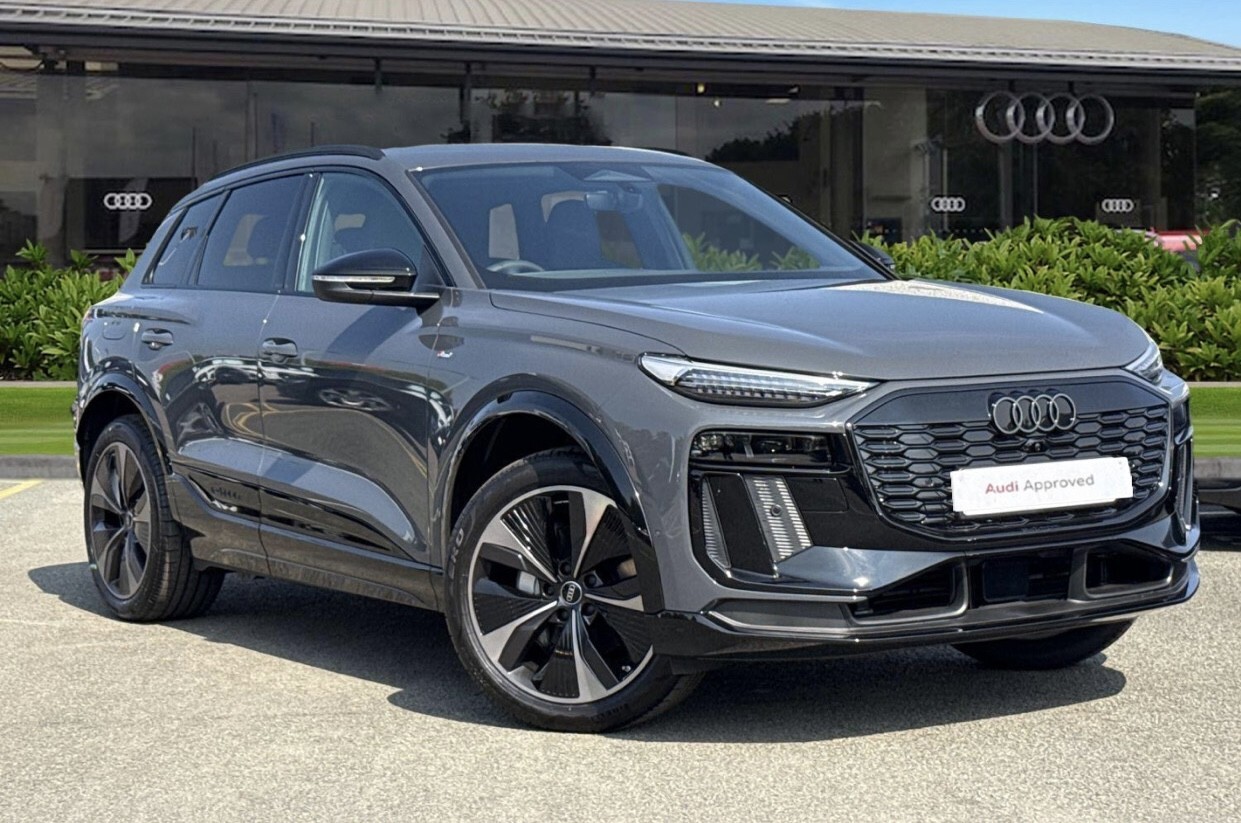 Main listing image - Audi Q6