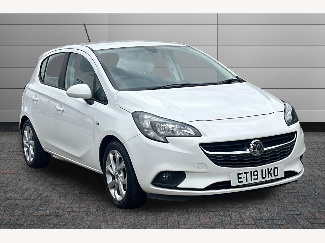 Main listing image - Vauxhall Corsa
