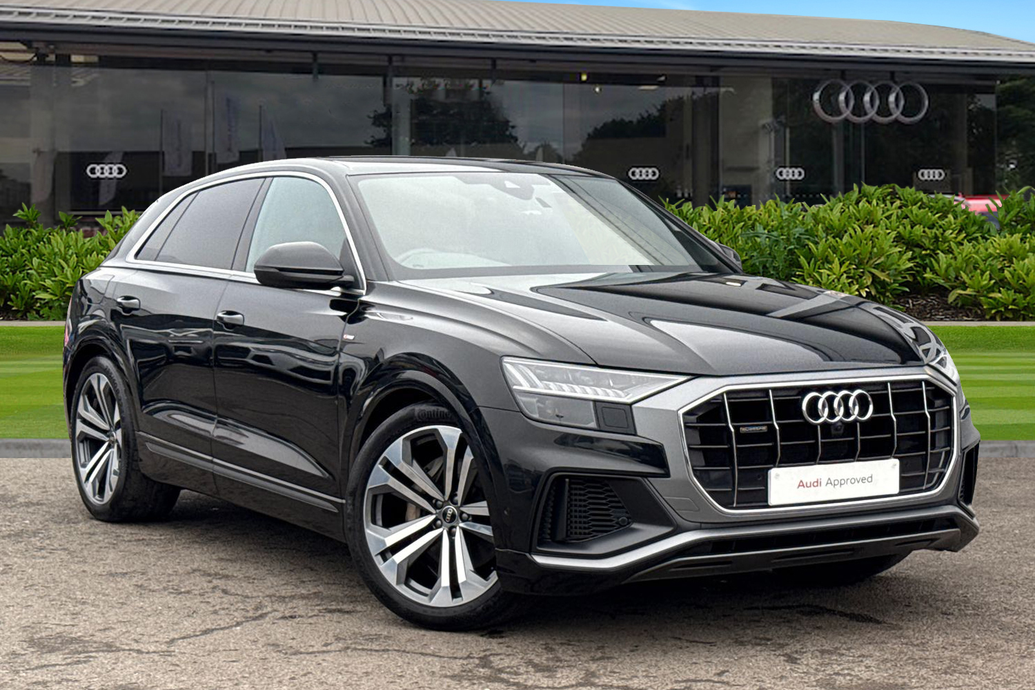 Main listing image - Audi Q8