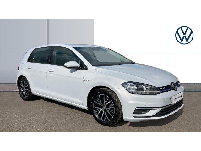 Main listing image - Volkswagen Golf