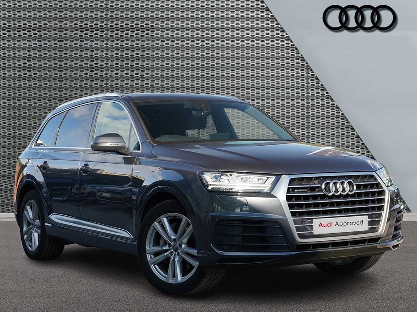 Main listing image - Audi Q7