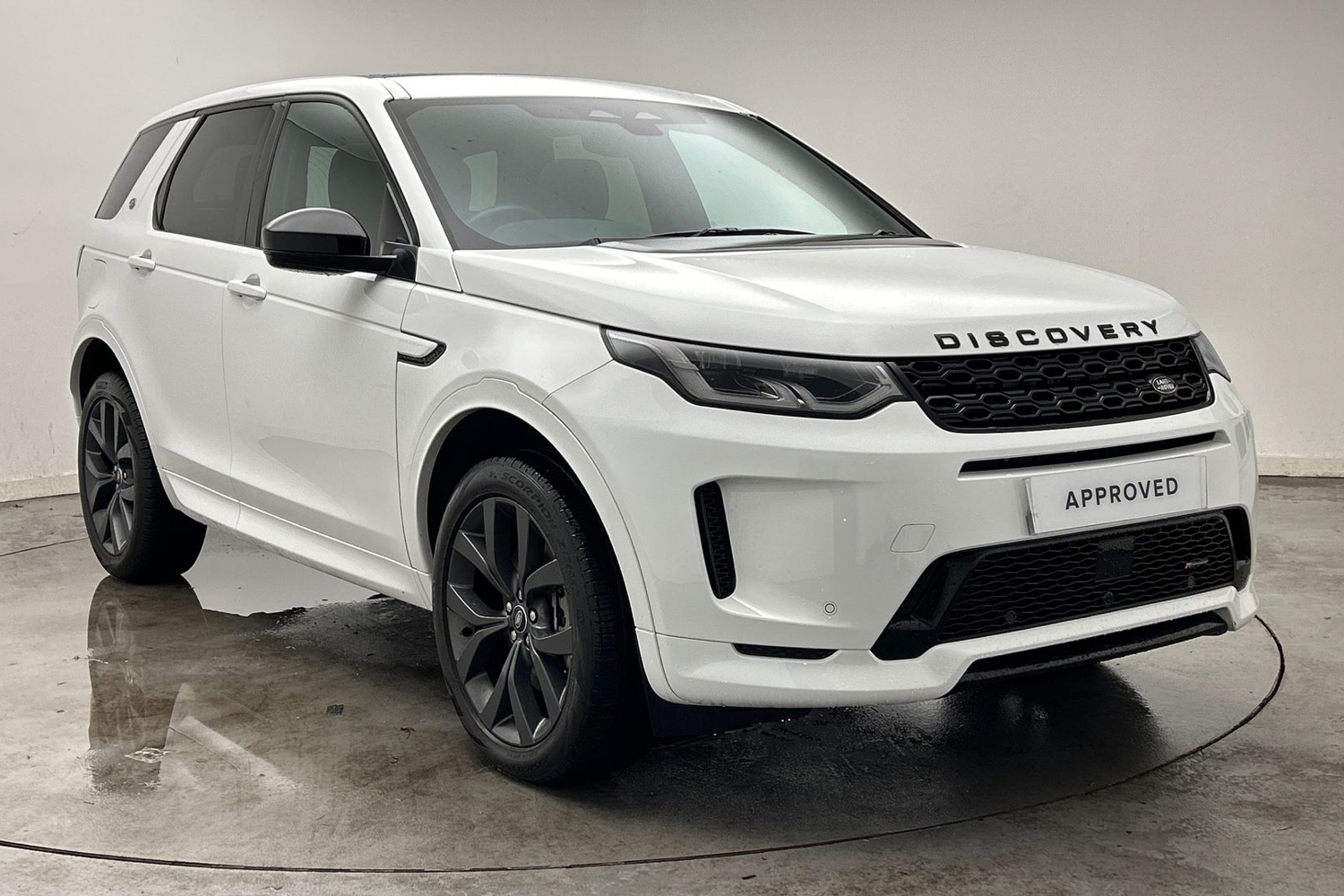 Main listing image - Land Rover Discovery Sport