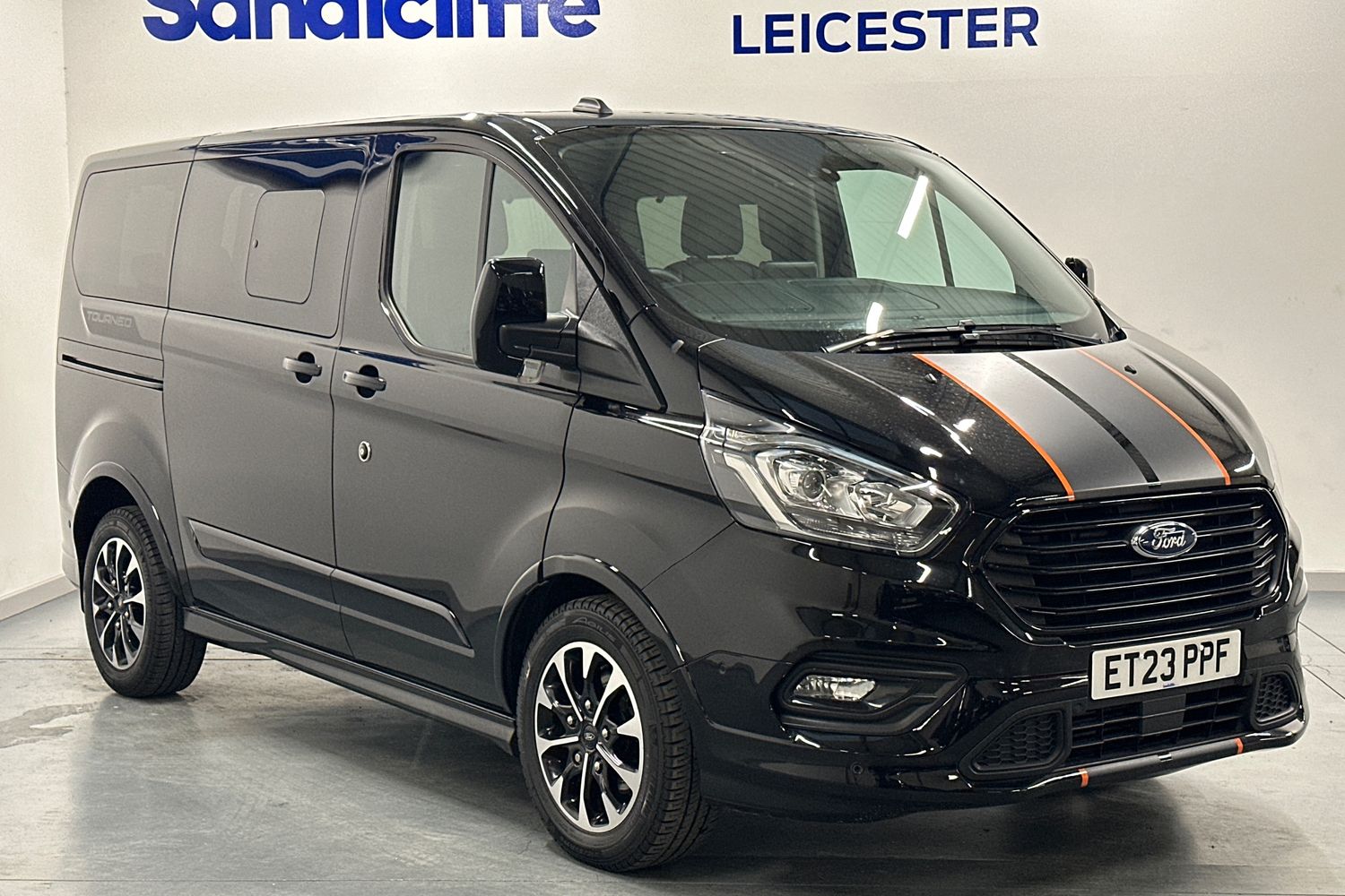 Main listing image - Ford Tourneo Custom