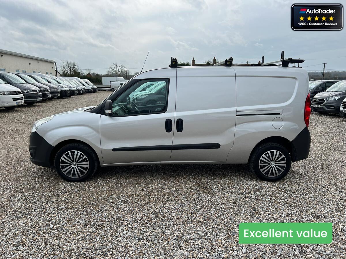 Main listing image - Vauxhall Combo