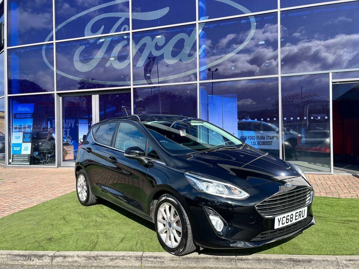 Main listing image - Ford Fiesta