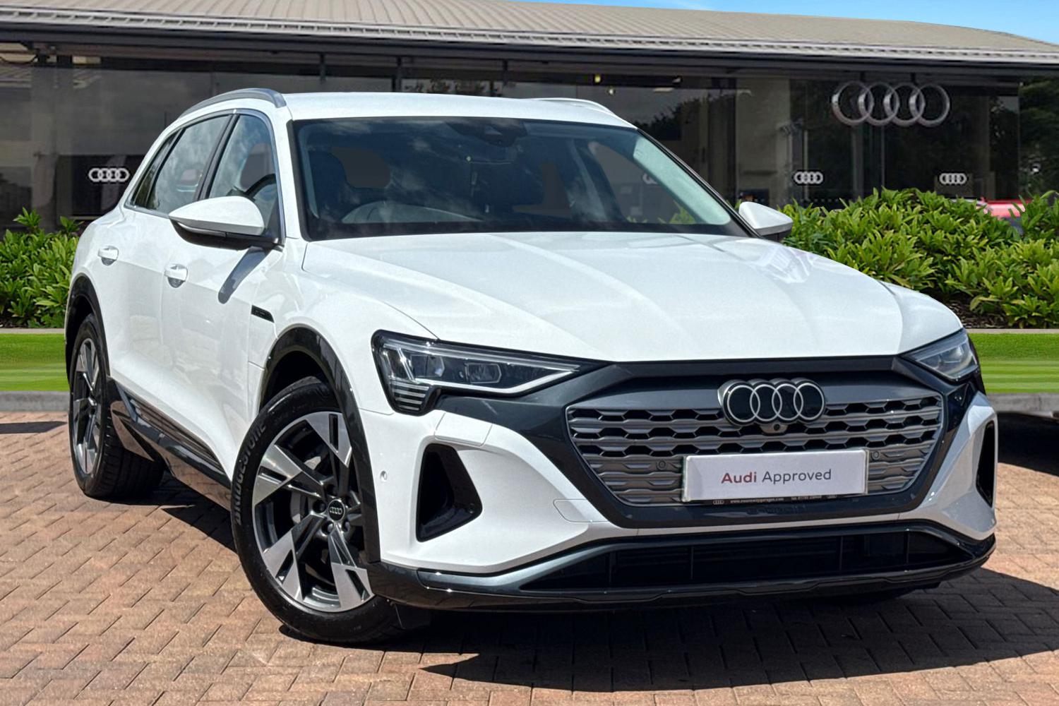 Main listing image - Audi Q8 e-tron