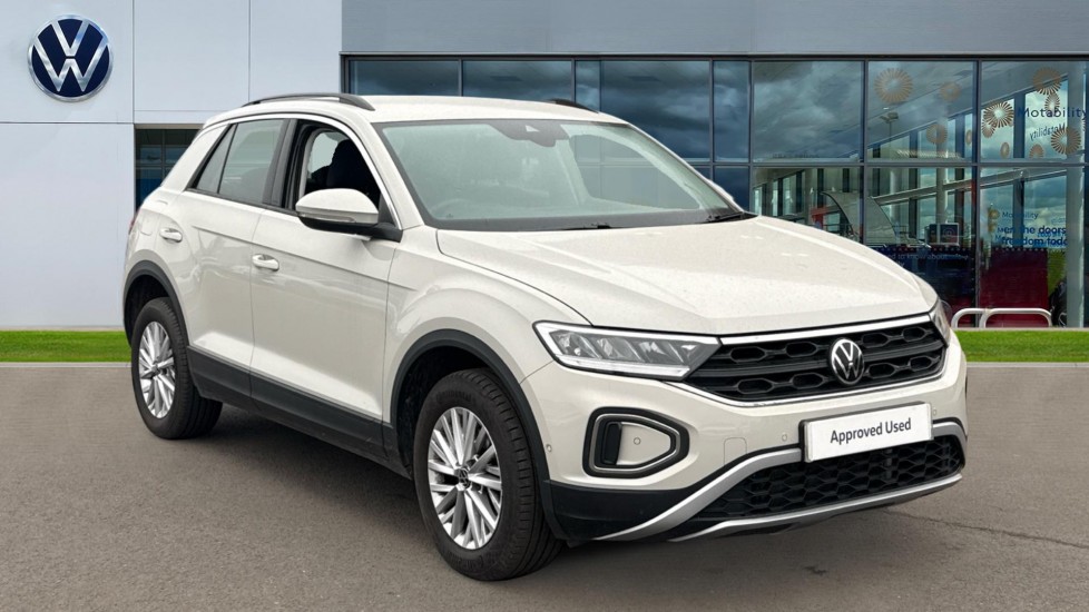 Main listing image - Volkswagen T-Roc