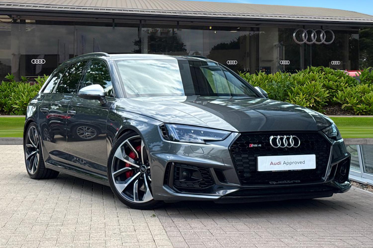 Main listing image - Audi RS4