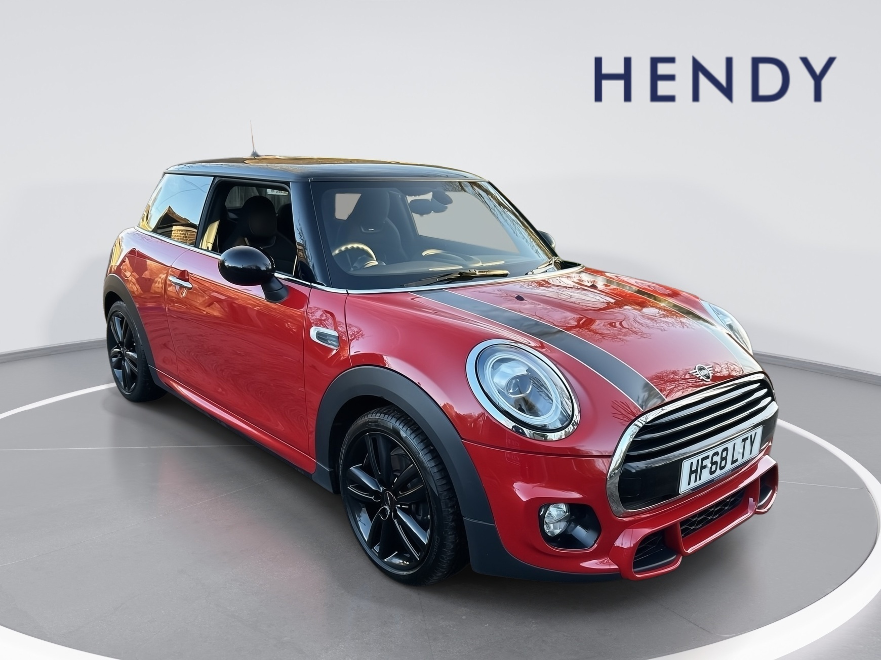 Main listing image - MINI Hatchback