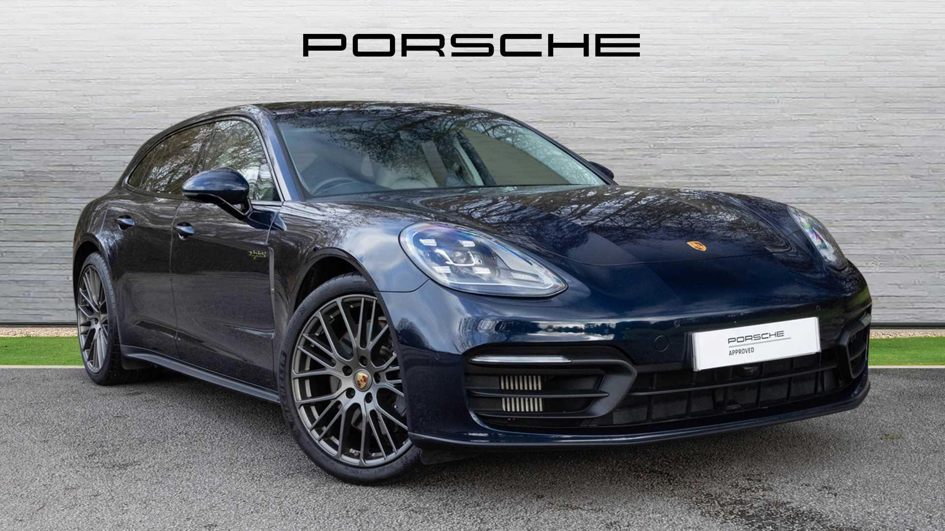 Main listing image - Porsche Panamera Sport Turismo