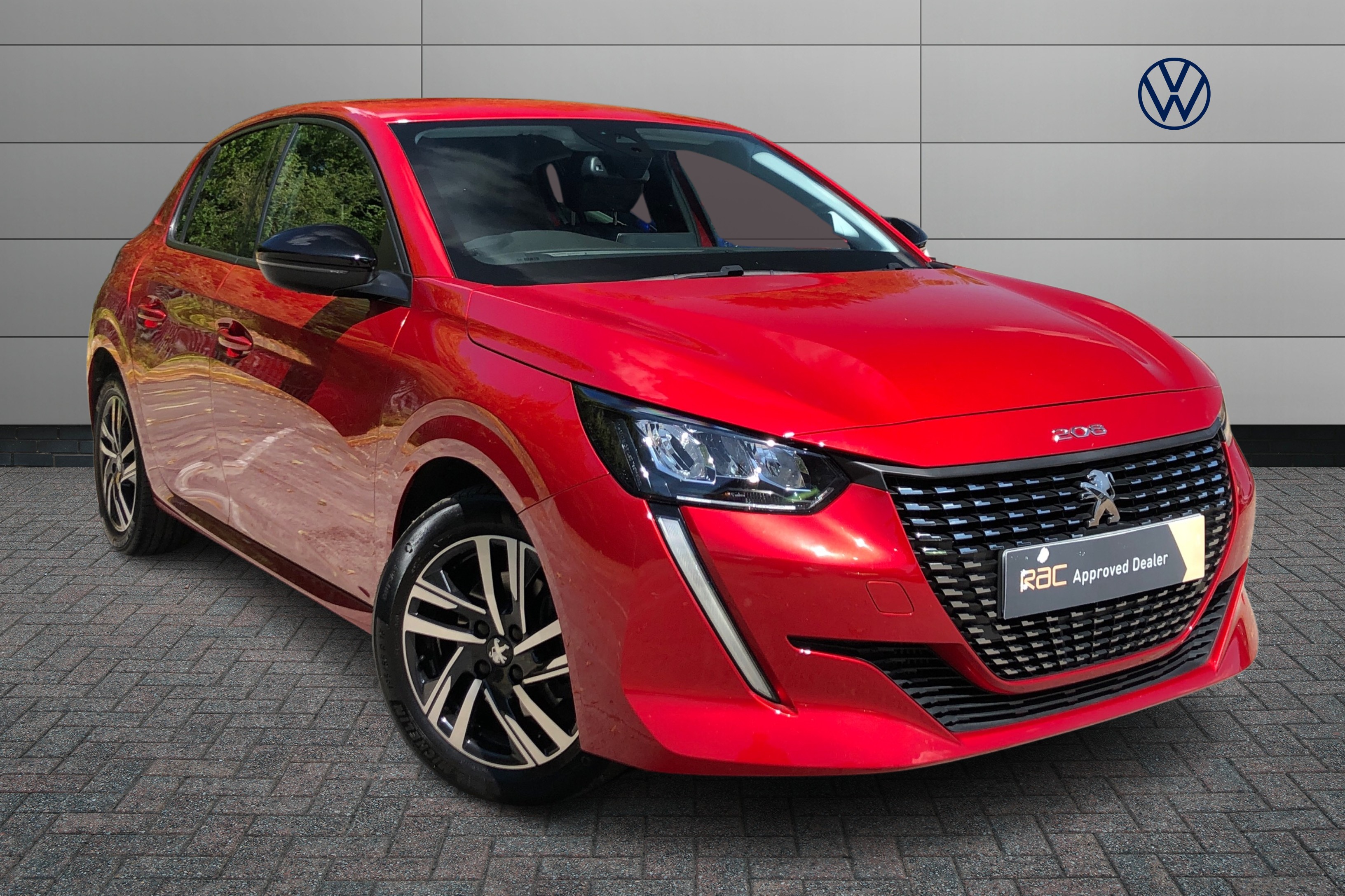 Main listing image - Peugeot 208