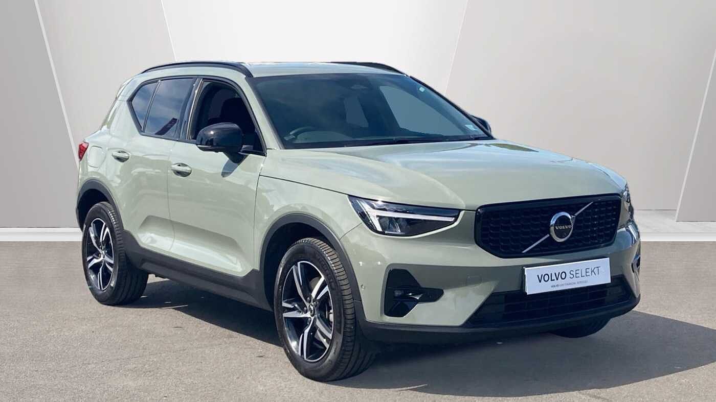 Main listing image - Volvo XC40