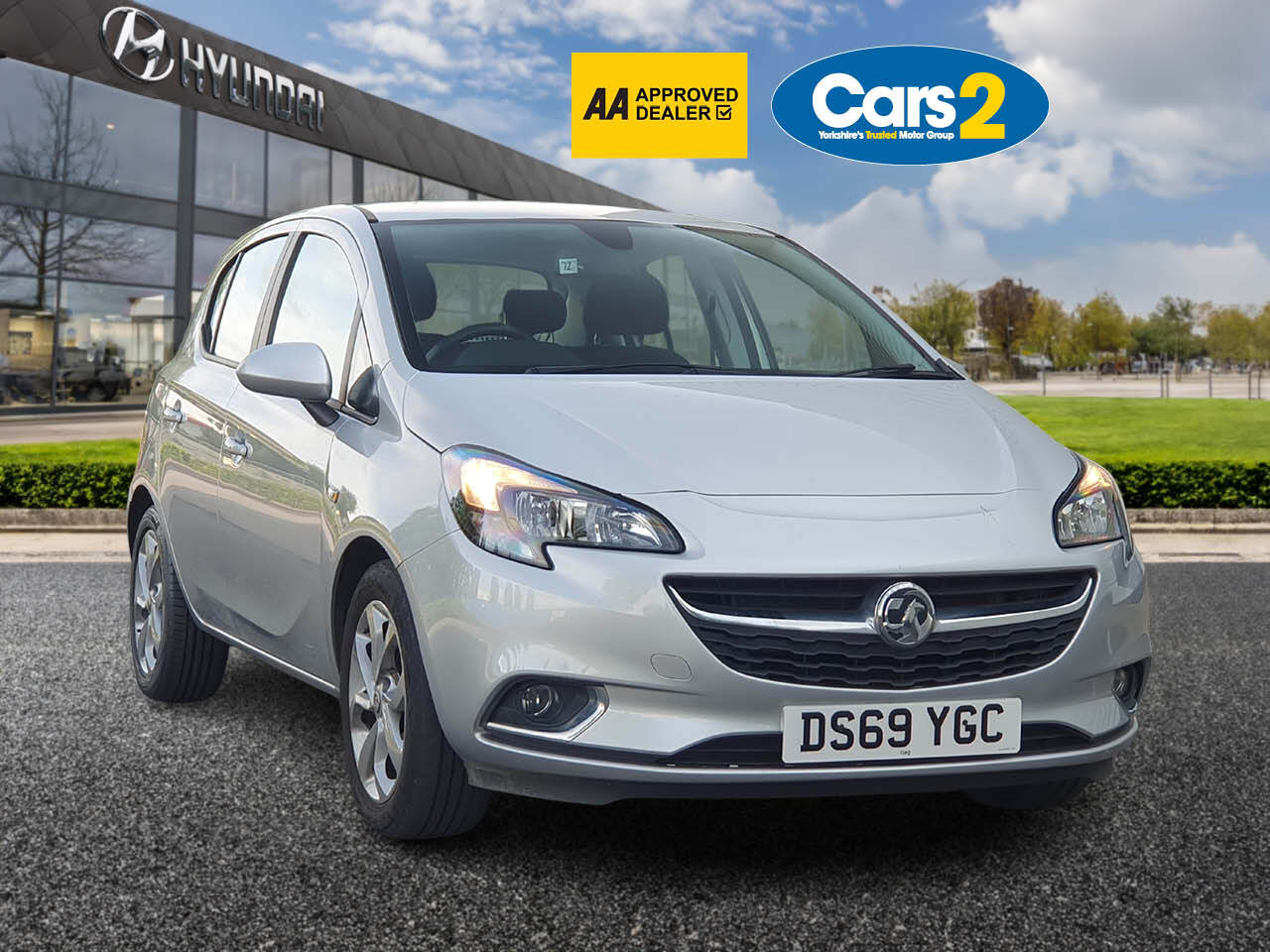 Main listing image - Vauxhall Corsa