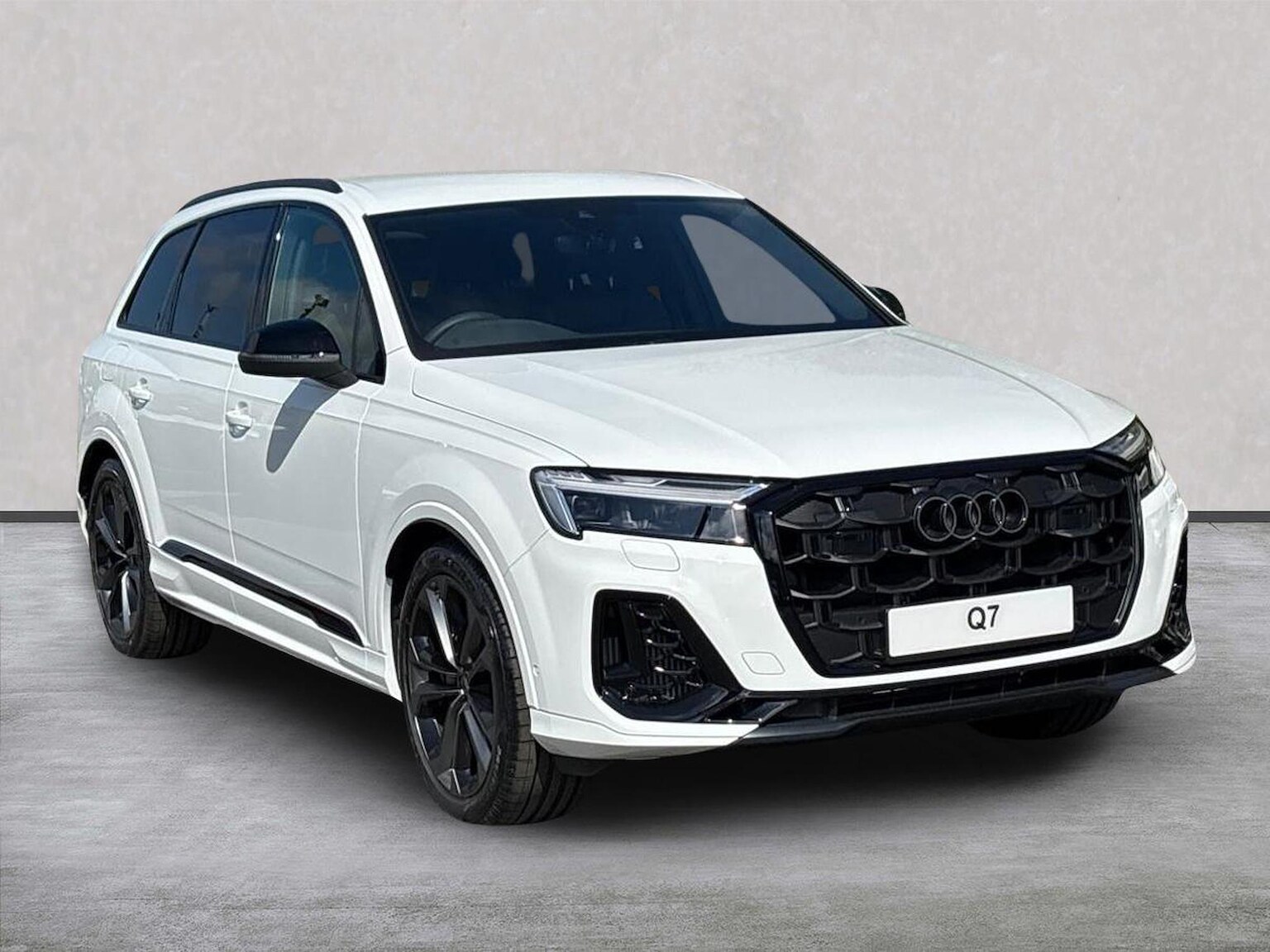 Main listing image - Audi Q7