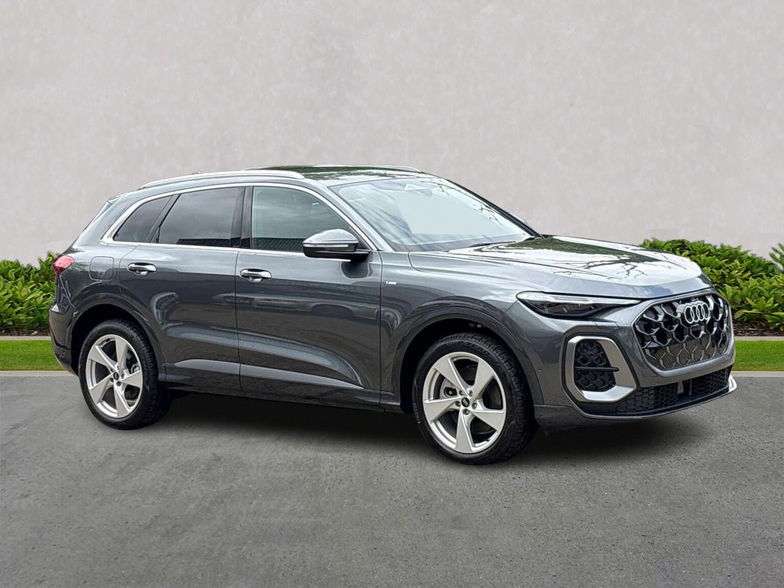 Main listing image - Audi Q5