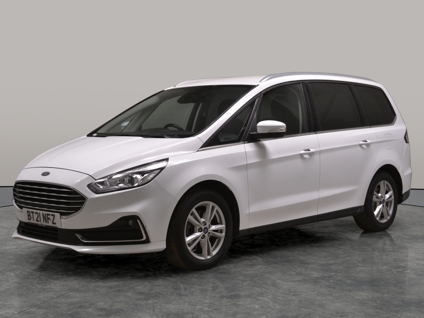 Main listing image - Ford Galaxy