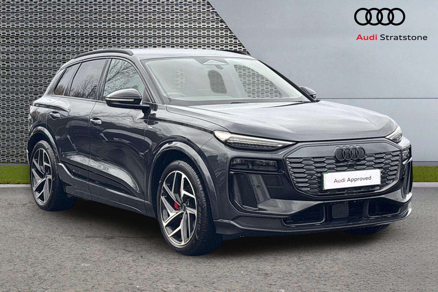 Main listing image - Audi Q6 e-tron