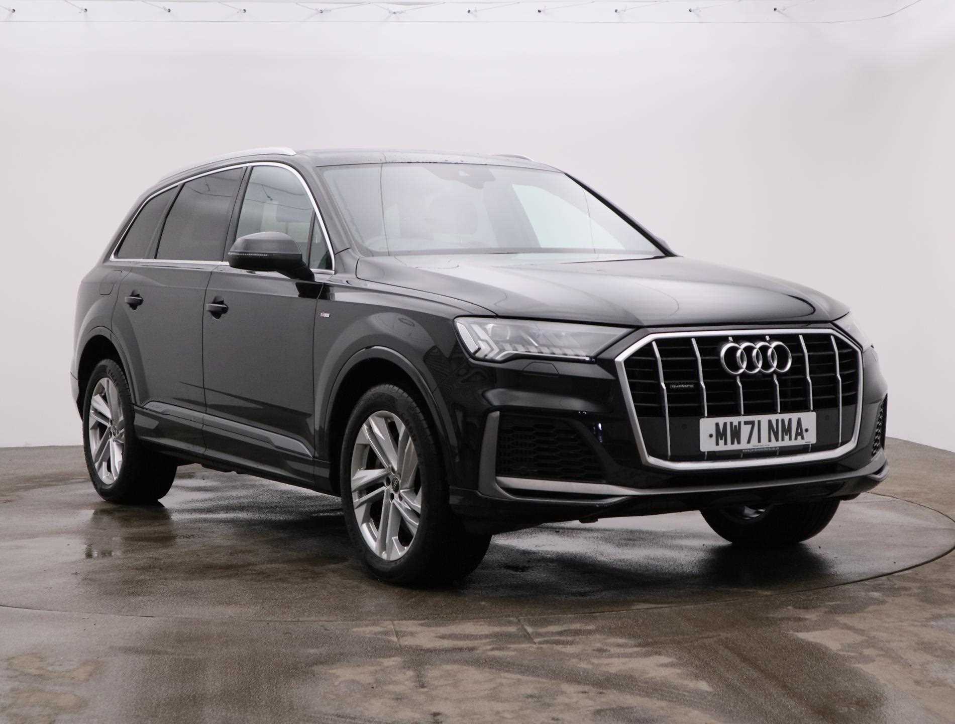 Main listing image - Audi Q7