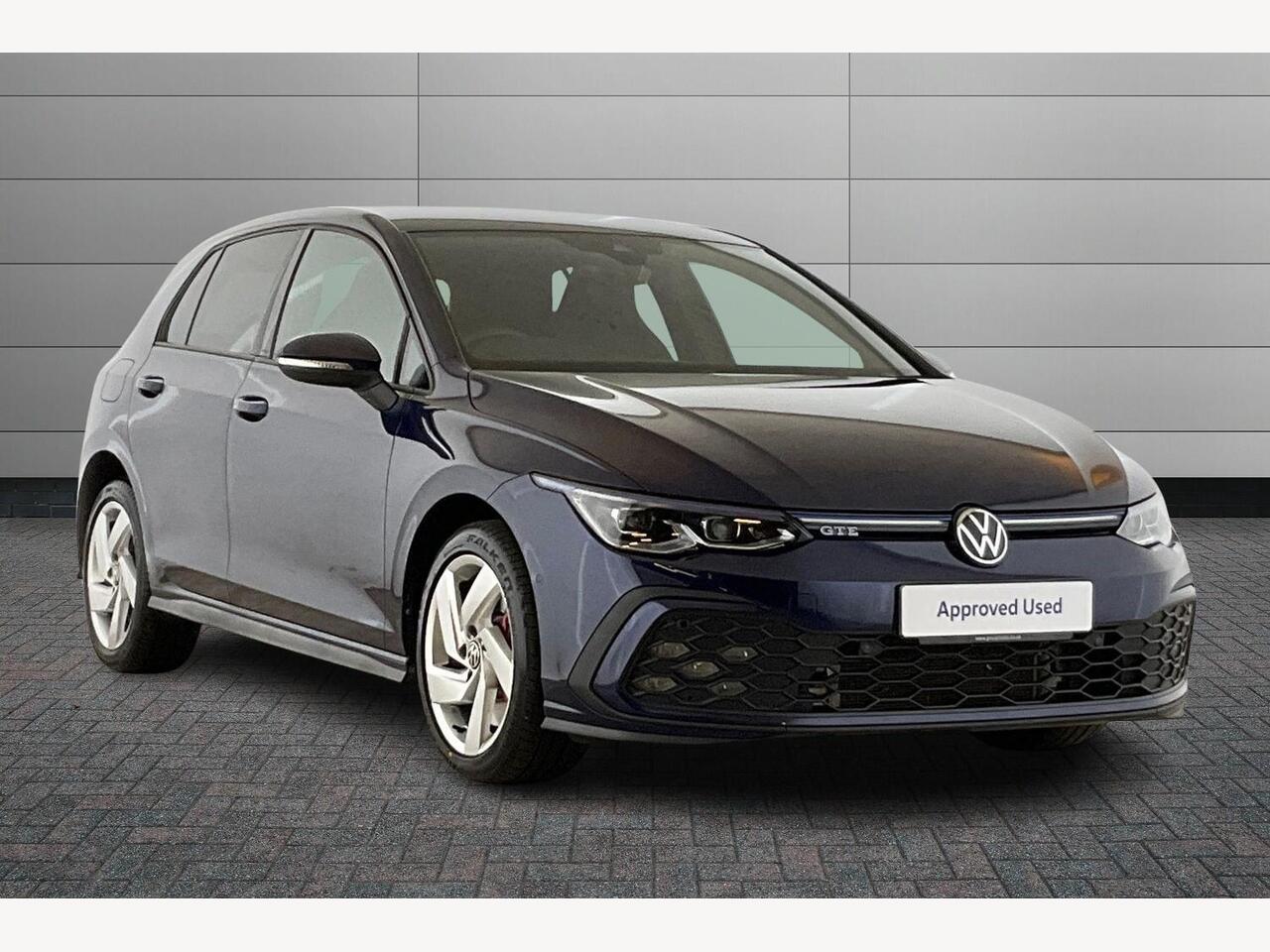 Main listing image - Volkswagen Golf