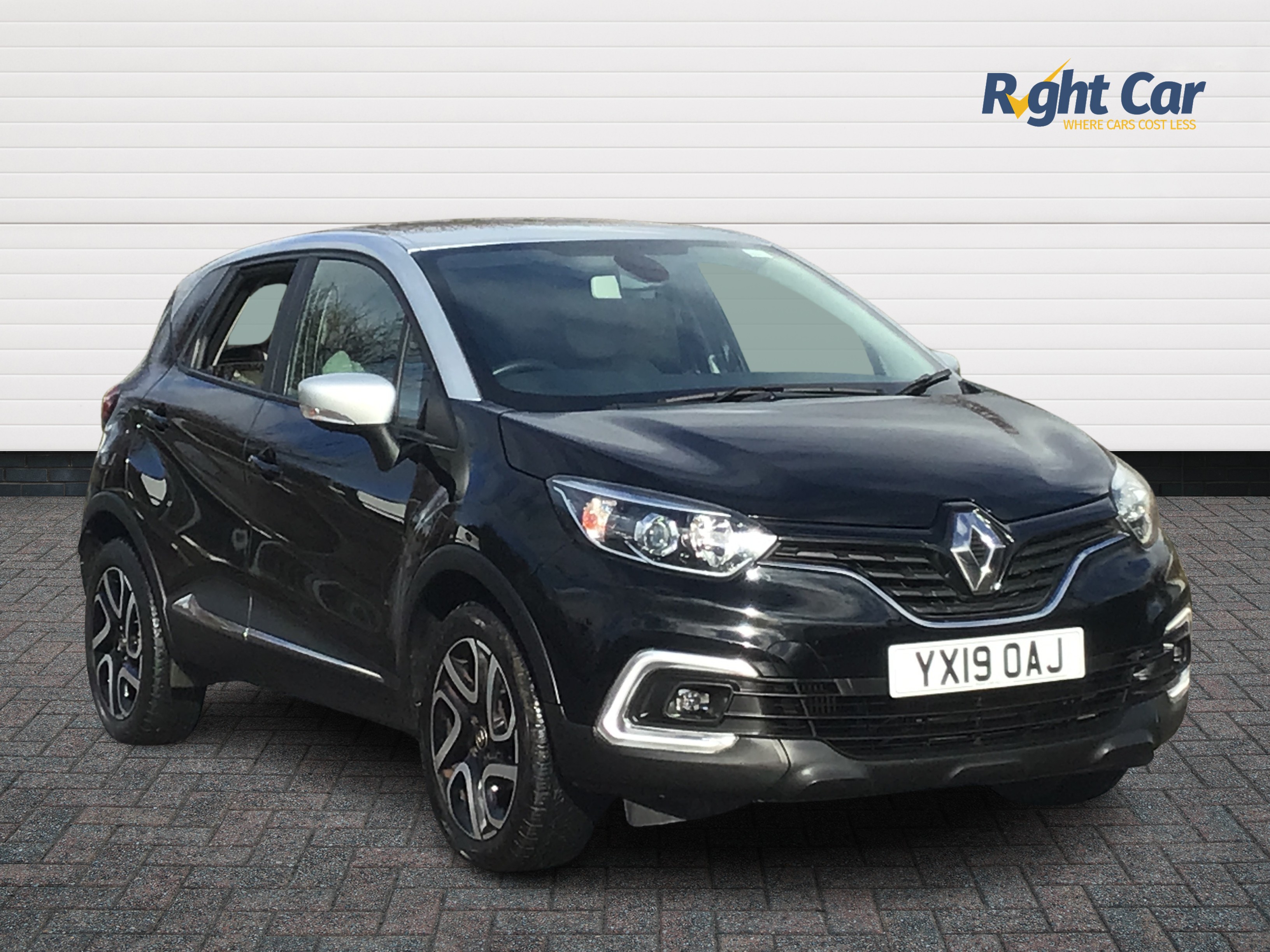 Main listing image - Renault Captur