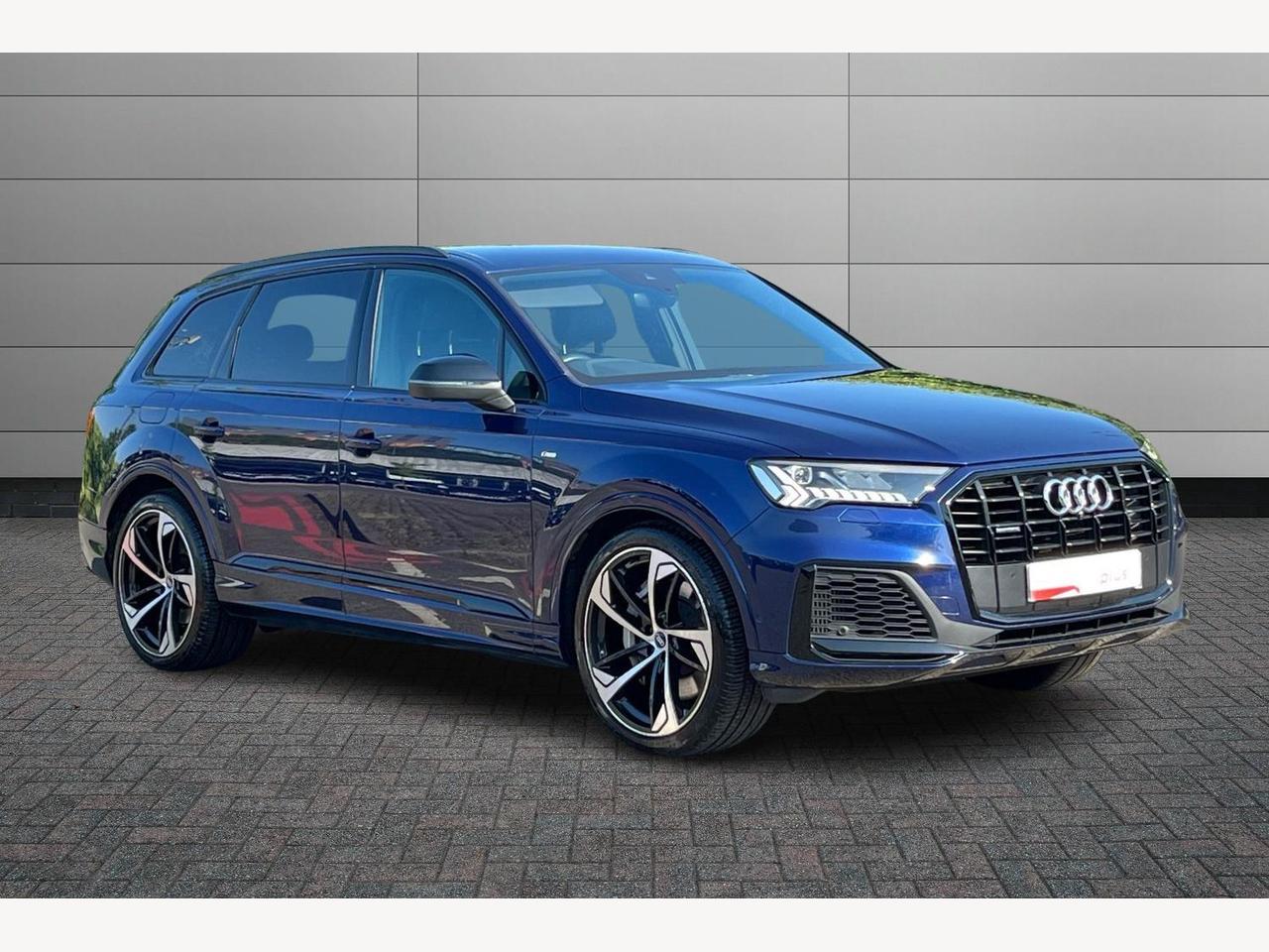Main listing image - Audi Q7