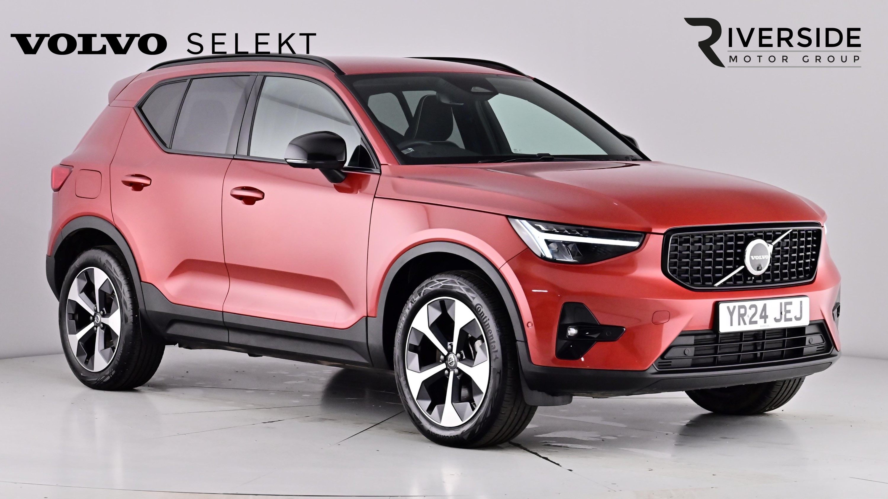 Main listing image - Volvo XC40