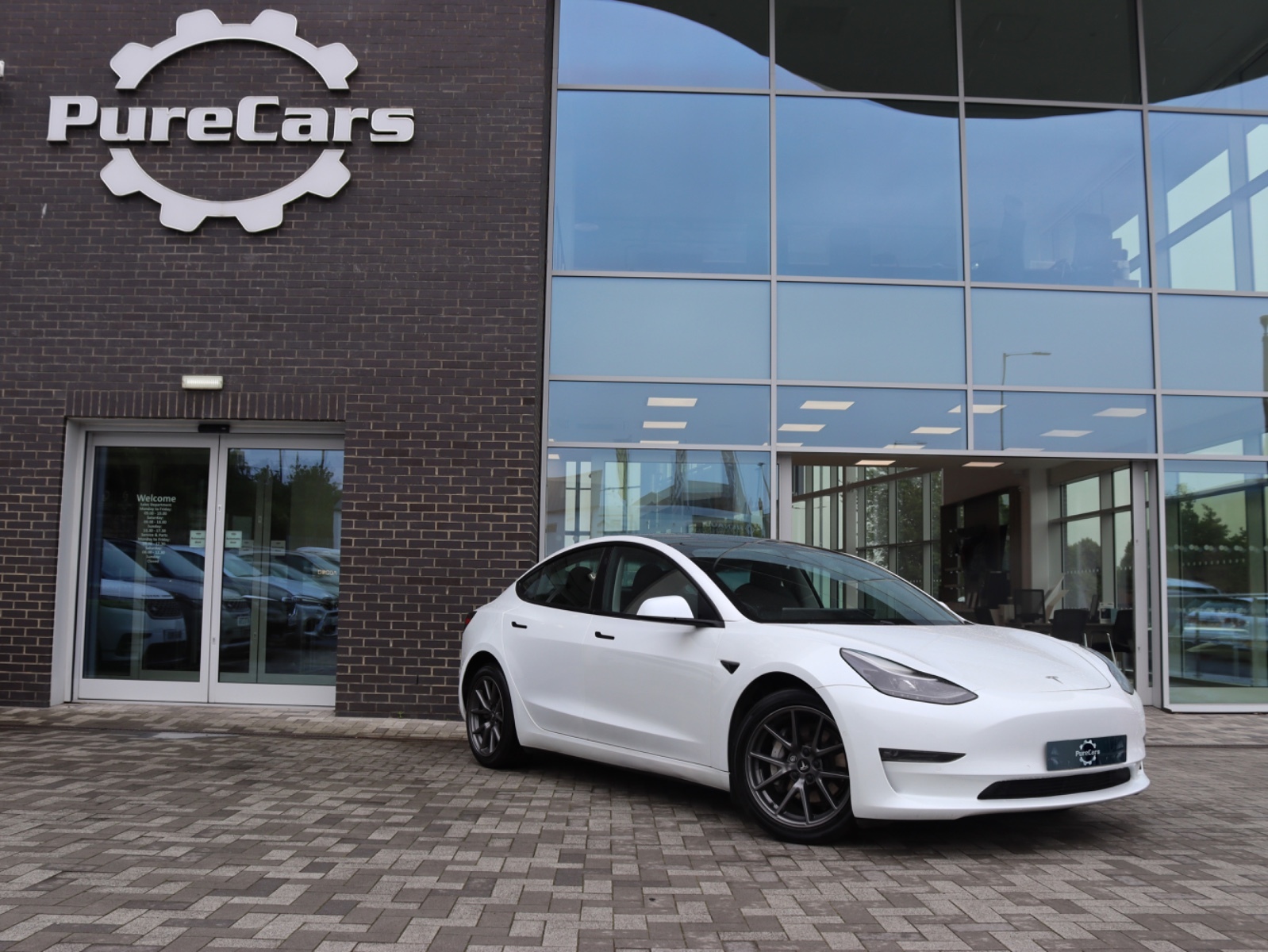 Main listing image - Tesla Model 3